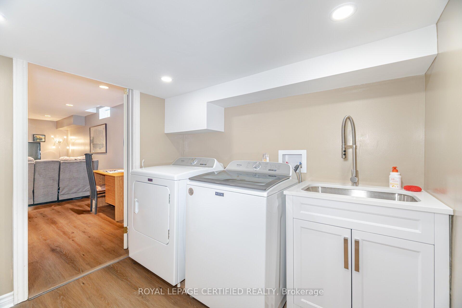 Photo 32 of 70 Rivermere Court, Brampton, Fletcher's Meadow — HOMEH