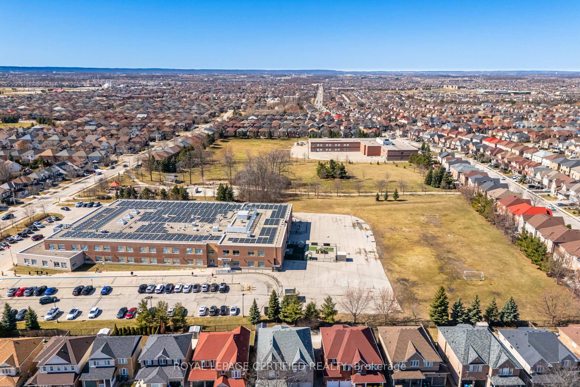 Photo 39 of 70 Rivermere Court, Brampton, Fletcher's Meadow — HOMEH