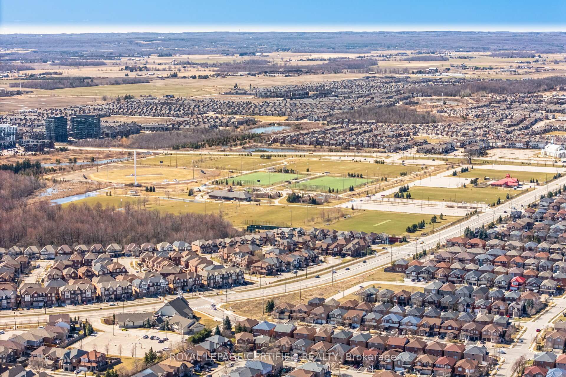 Photo 40 of 70 Rivermere Court, Brampton, Fletcher's Meadow — HOMEH