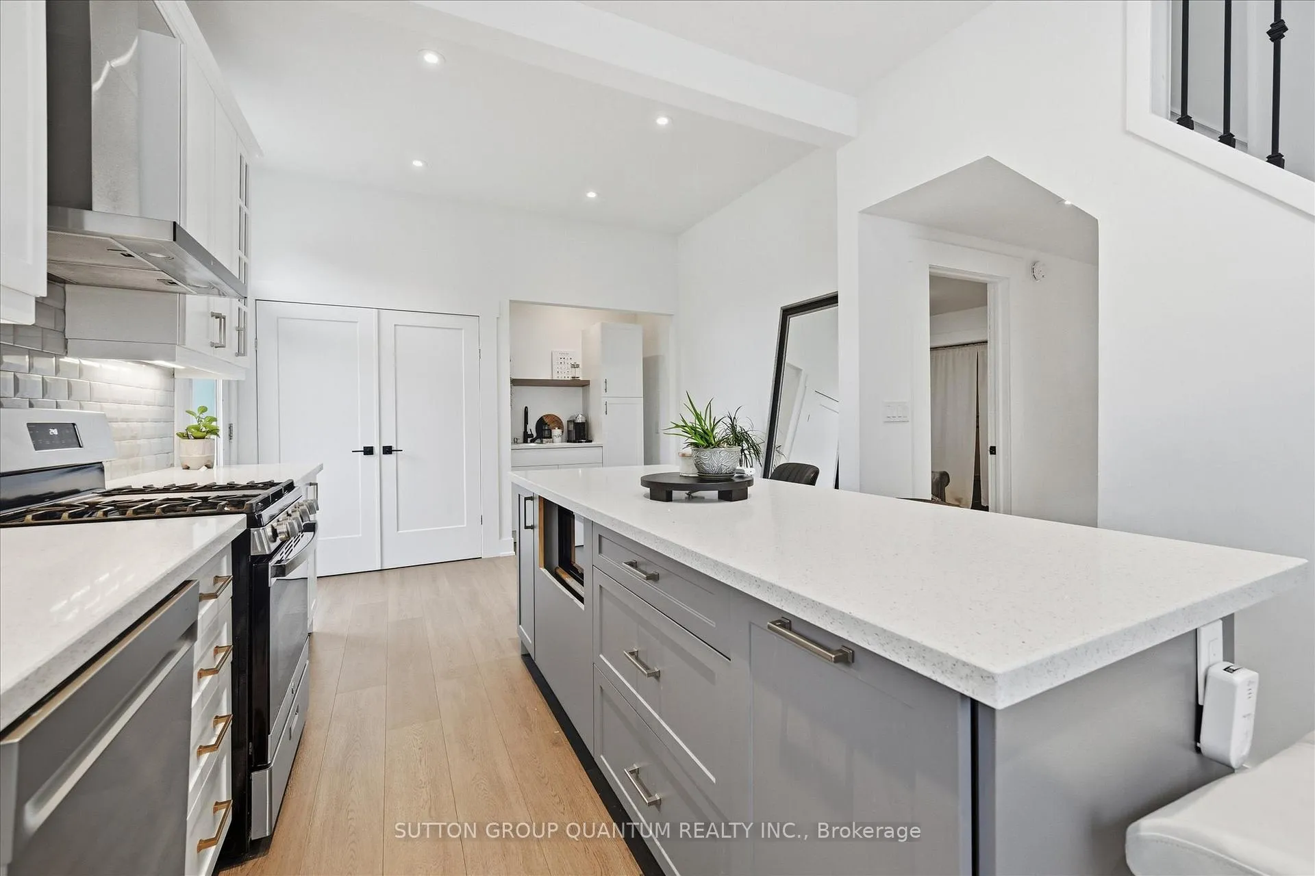 Photo 94 of 443 King William Street, Hamilton, Landsdale — HOMEH