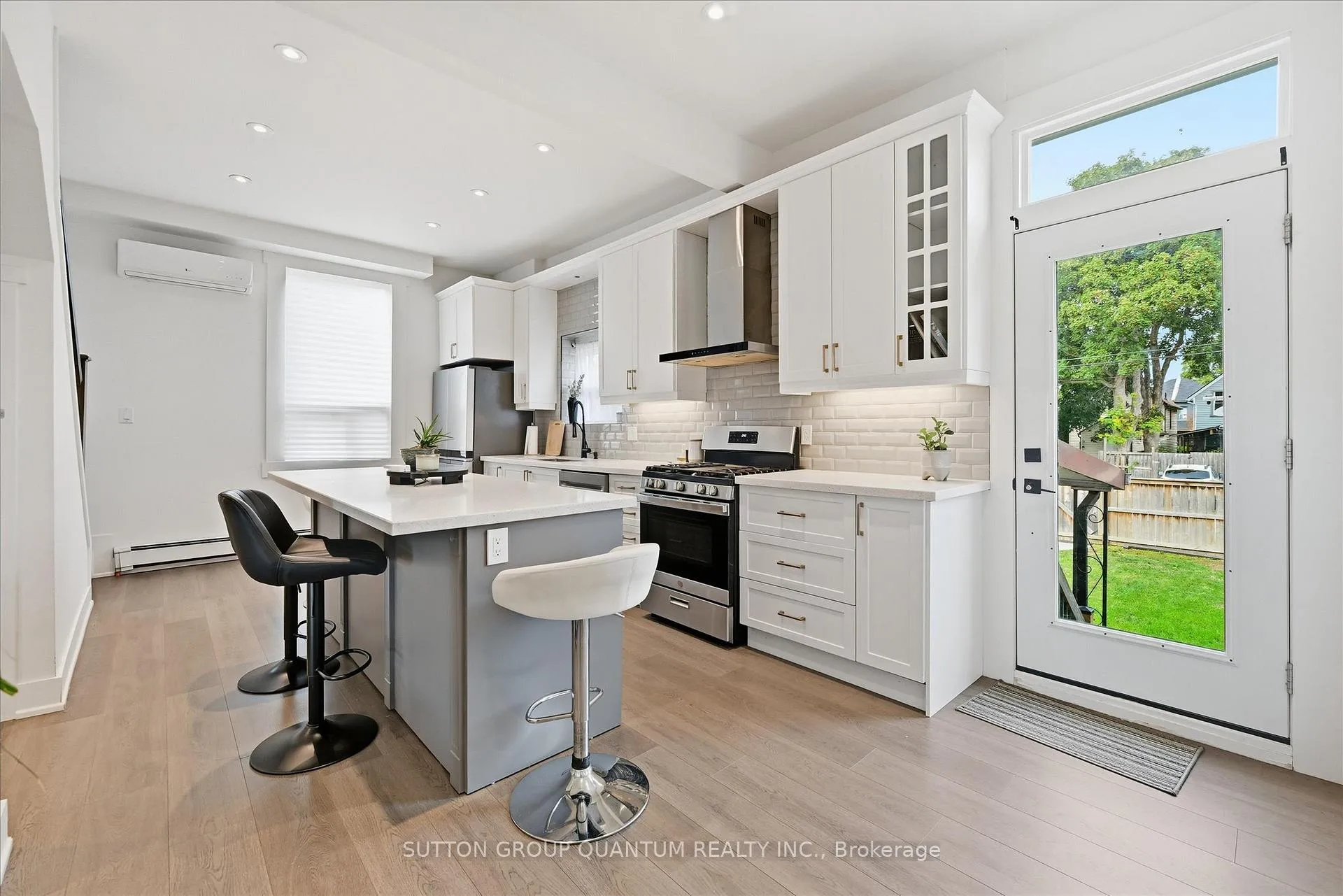 Photo 99 of 443 King William Street, Hamilton, Landsdale — HOMEH