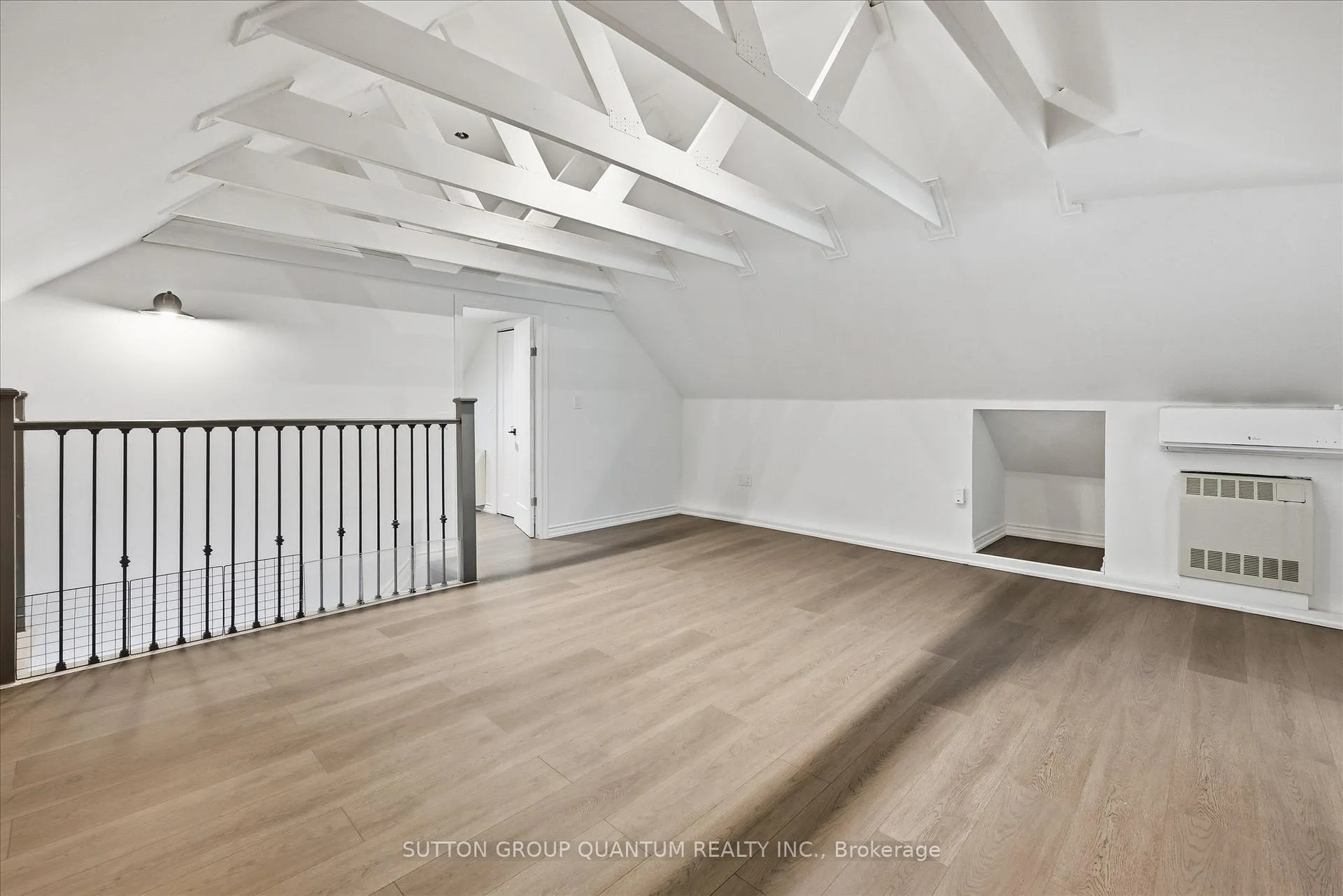 Photo 143 of 443 King William Street, Hamilton, Landsdale — HOMEH