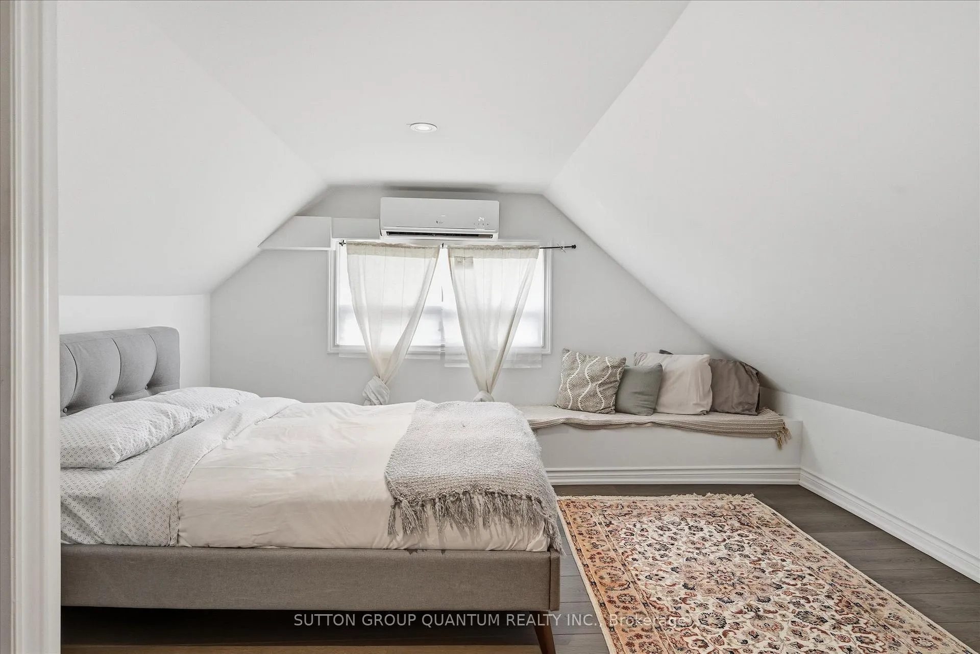 Photo 159 of 443 King William Street, Hamilton, Landsdale — HOMEH
