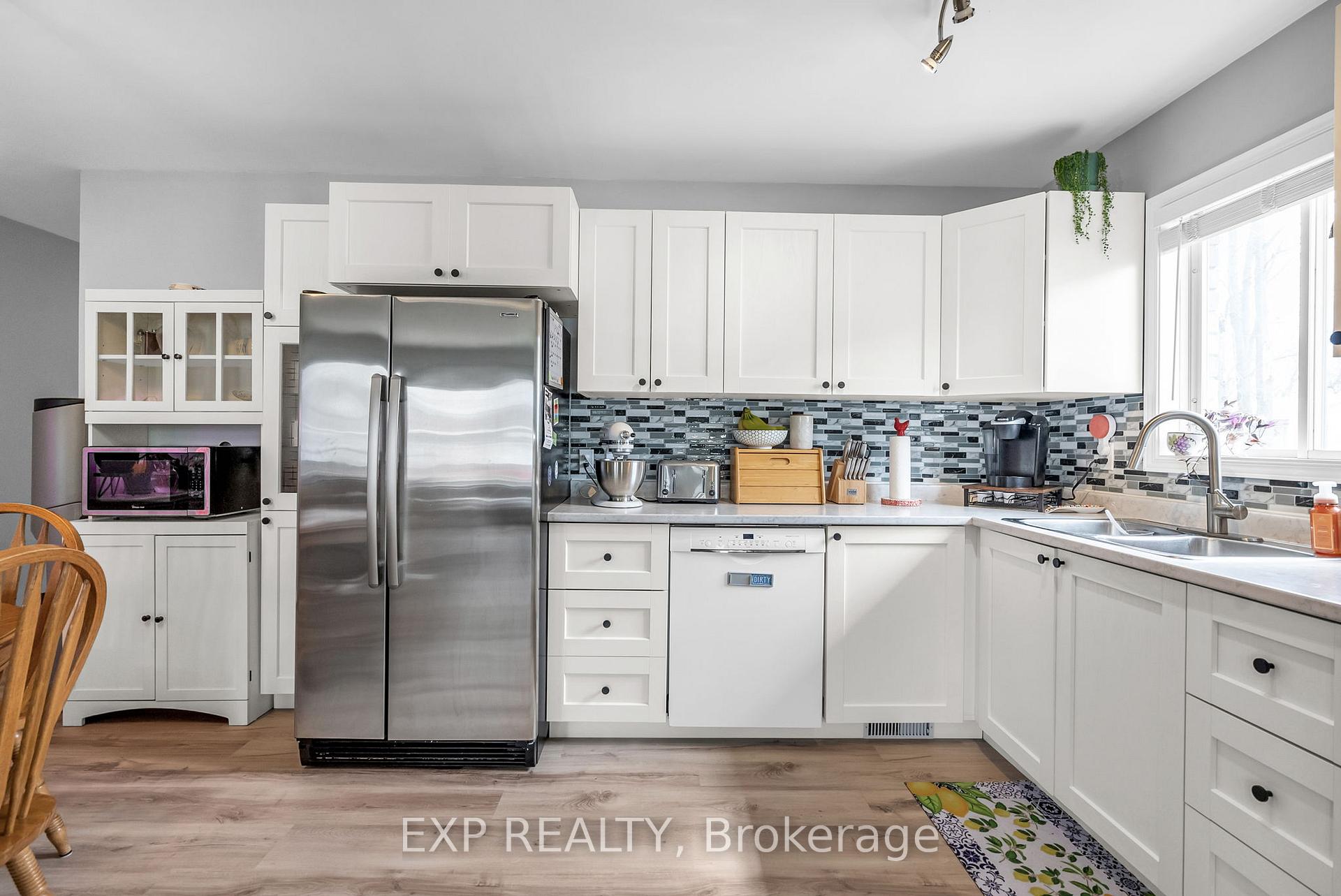 Photo 8 of 122 Glen Oaks Court, Cornwall — HOMEH