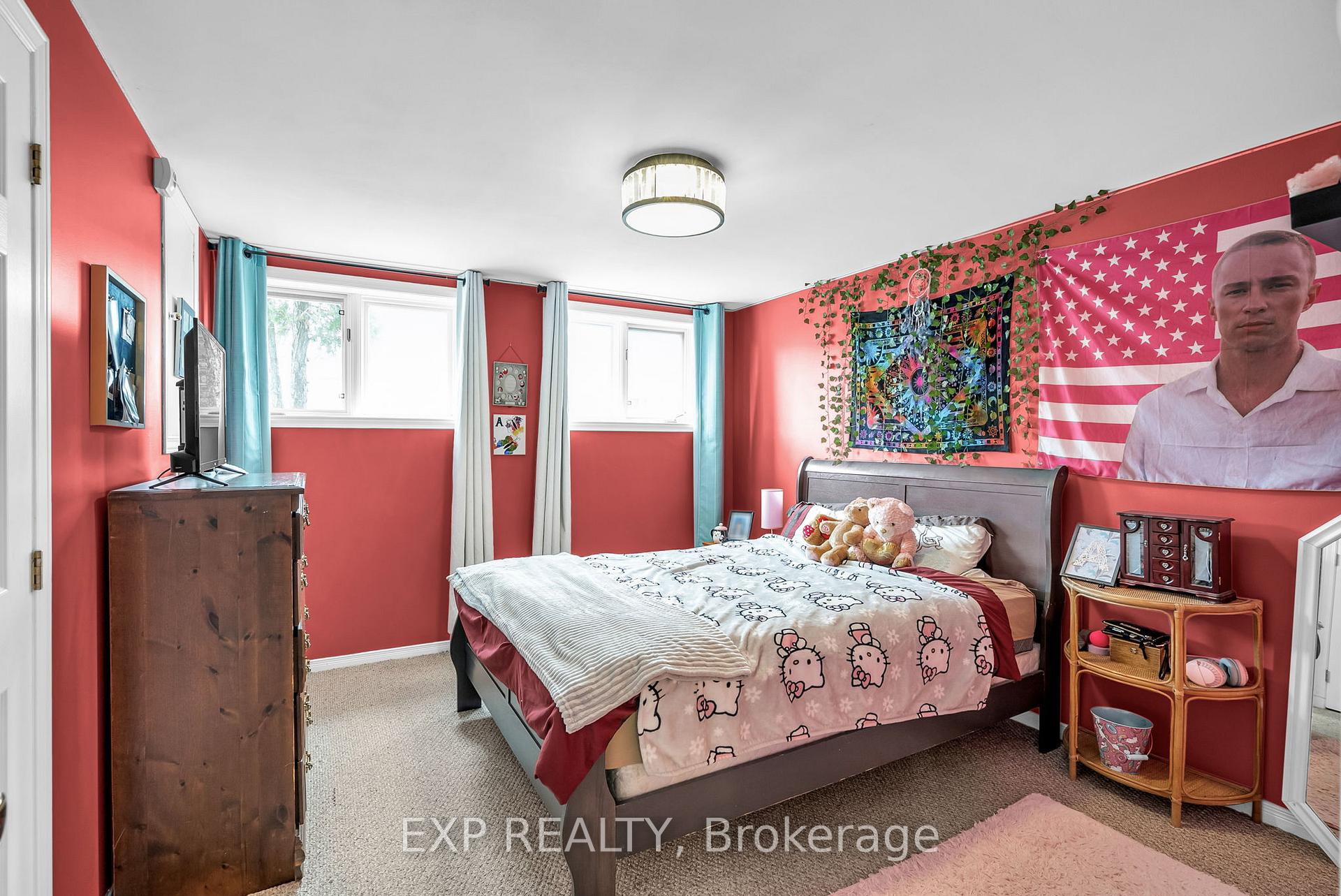 Photo 22 of 122 Glen Oaks Court, Cornwall — HOMEH