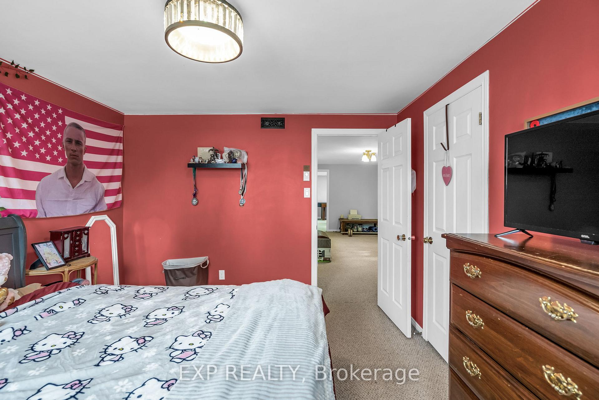 Photo 23 of 122 Glen Oaks Court, Cornwall — HOMEH