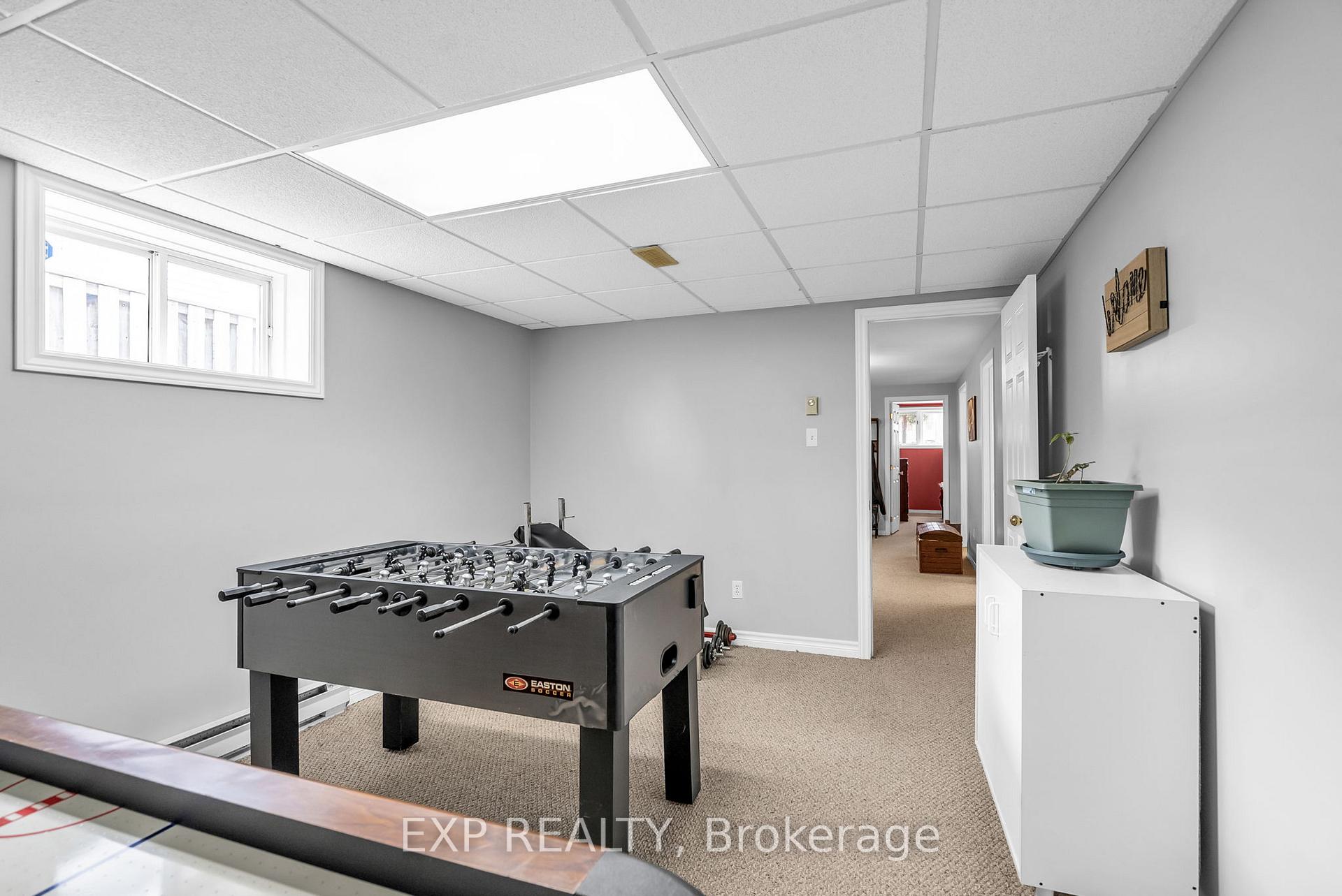 Photo 25 of 122 Glen Oaks Court, Cornwall — HOMEH