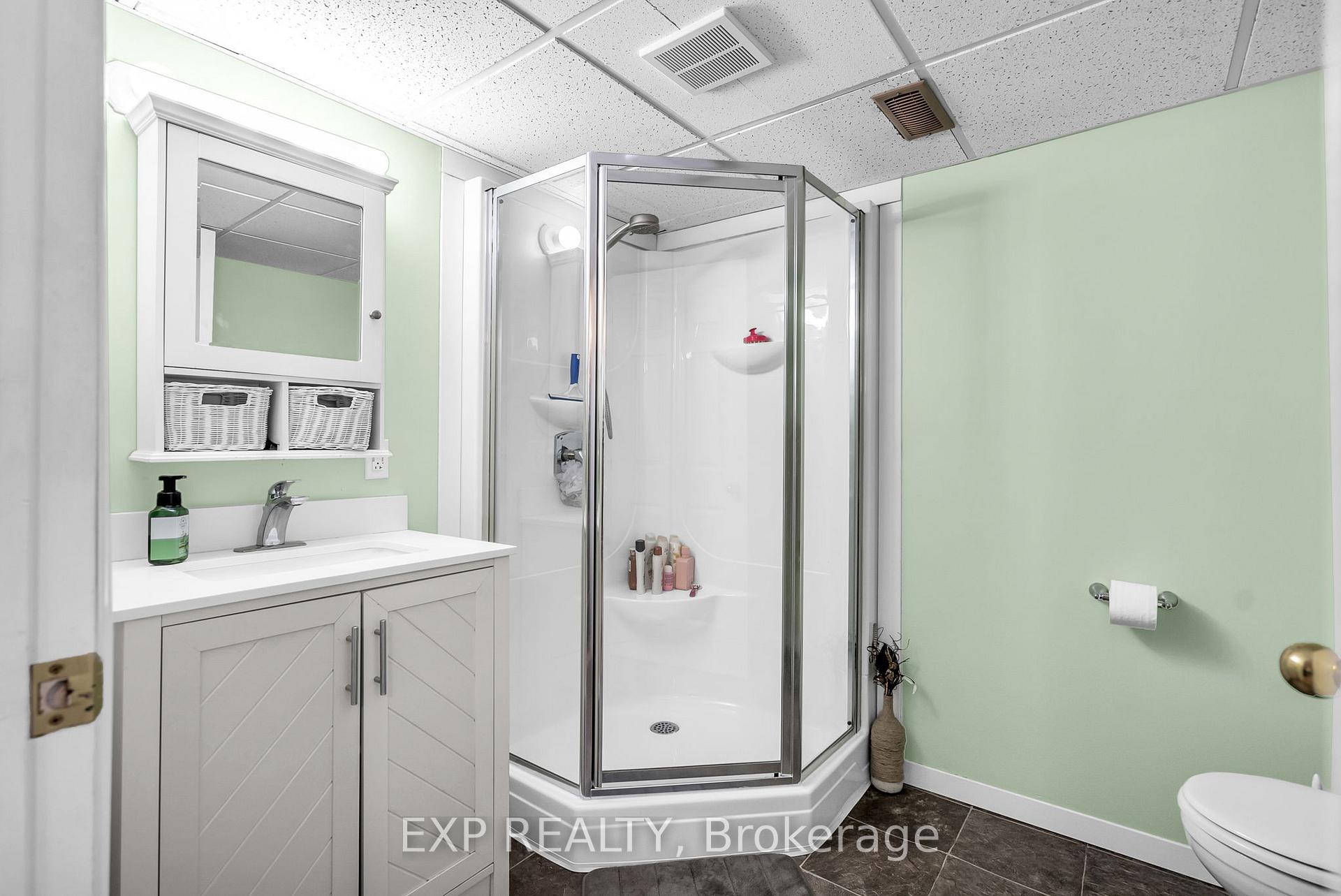 Photo 26 of 122 Glen Oaks Court, Cornwall — HOMEH