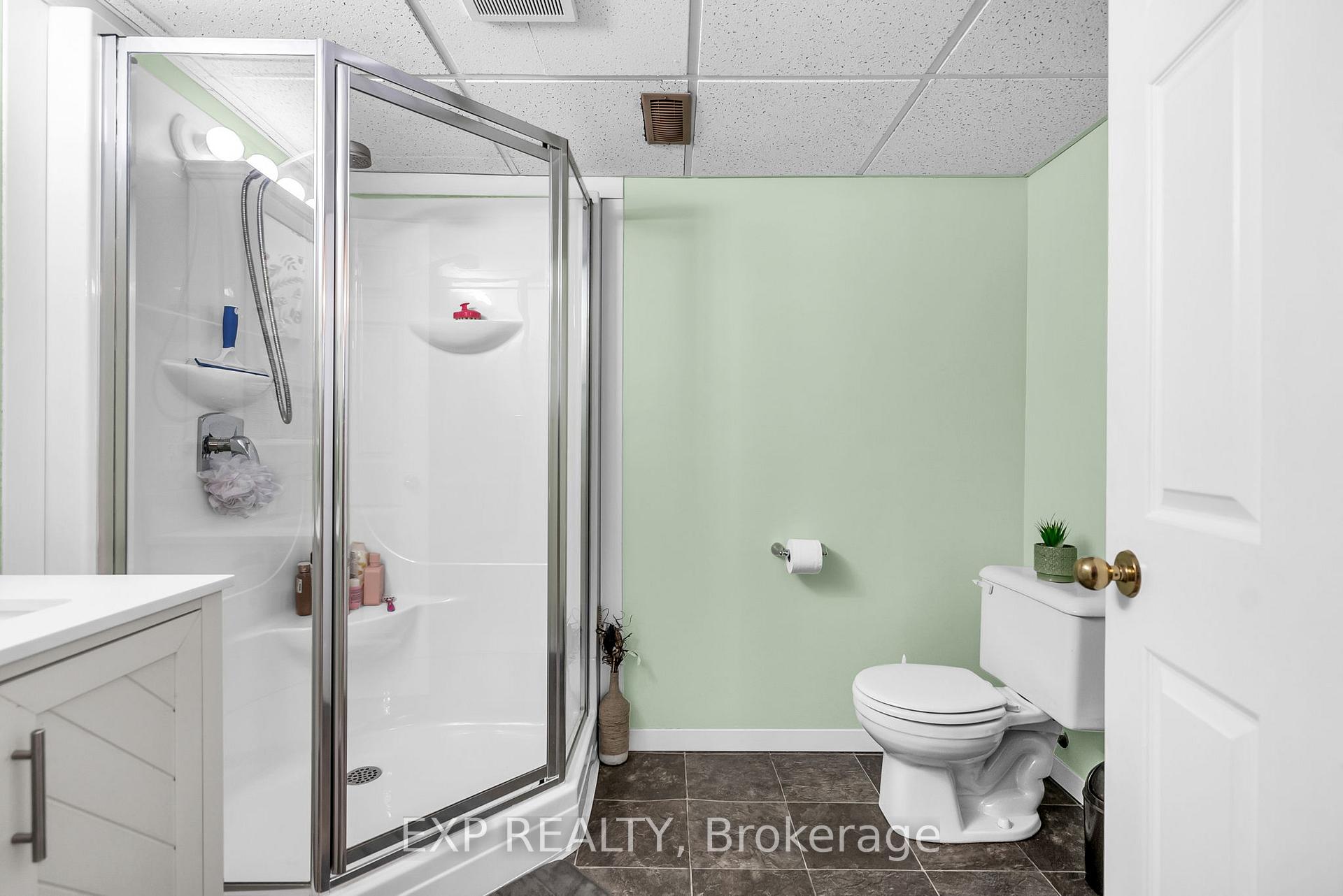 Photo 27 of 122 Glen Oaks Court, Cornwall — HOMEH