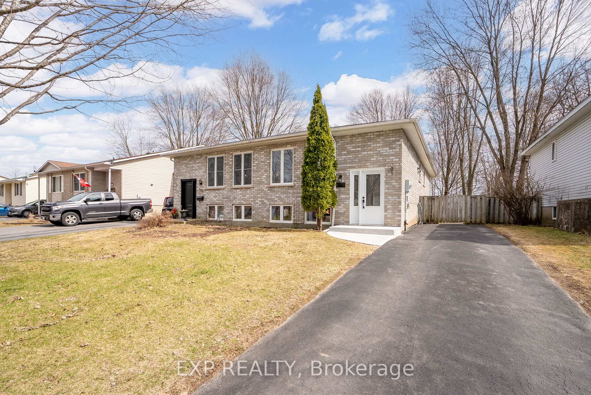 Photo 38 of 122 Glen Oaks Court, Cornwall — HOMEH