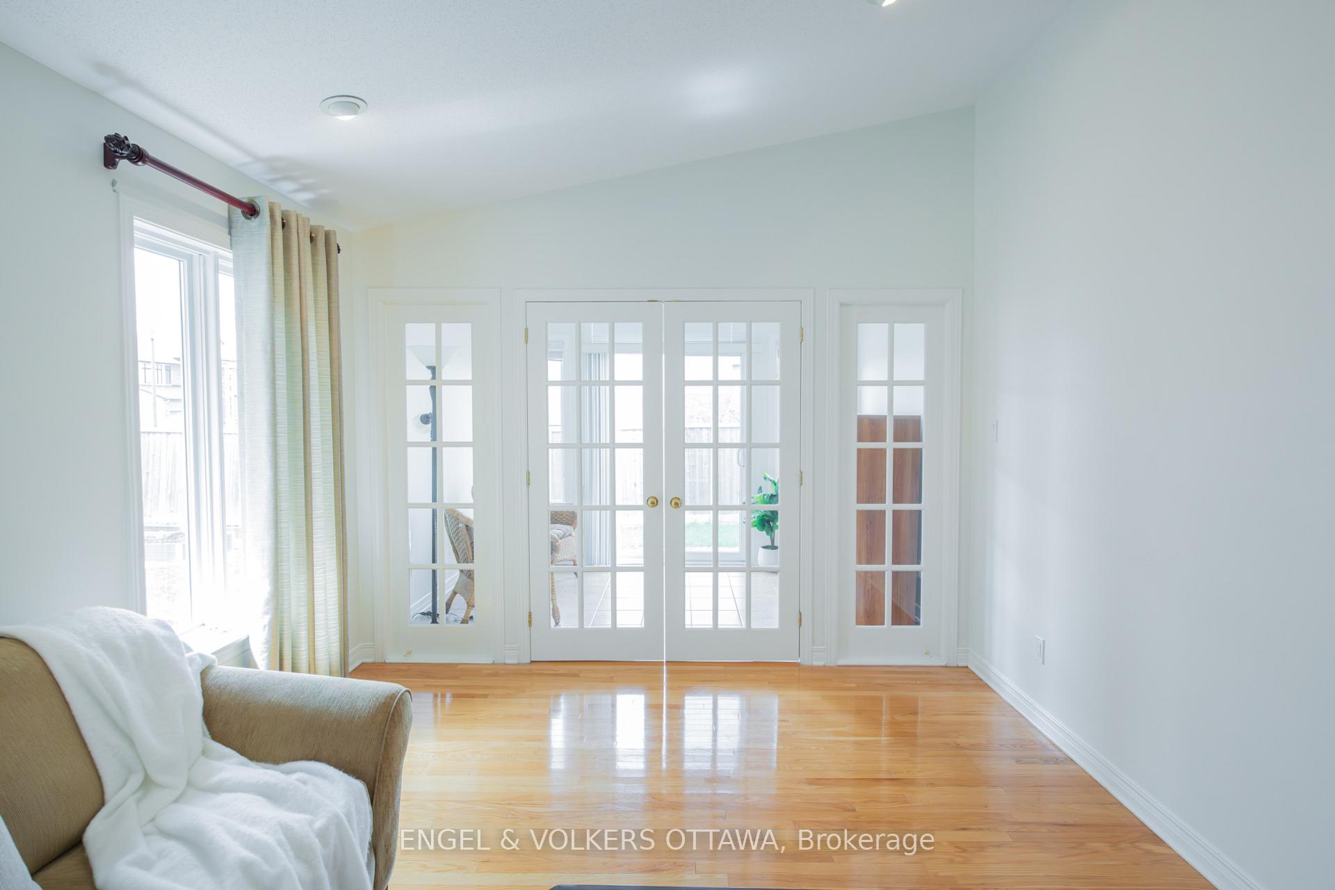Photo 11 of 4293 Green Gables Lane, Ottawa, Riverside South/Gloucester Glen — HOMEH