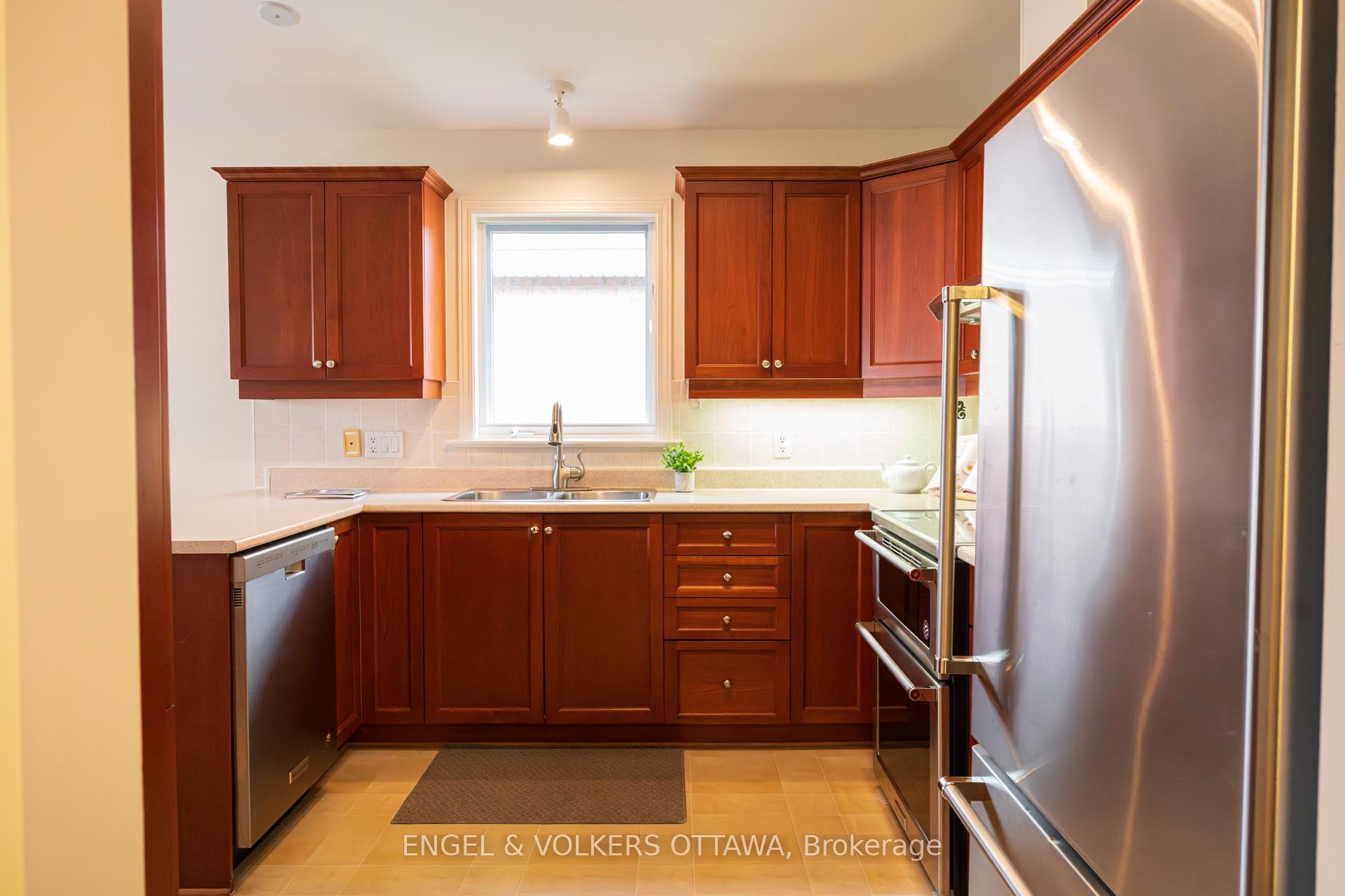 Photo 19 of 4293 Green Gables Lane, Ottawa, Riverside South/Gloucester Glen — HOMEH