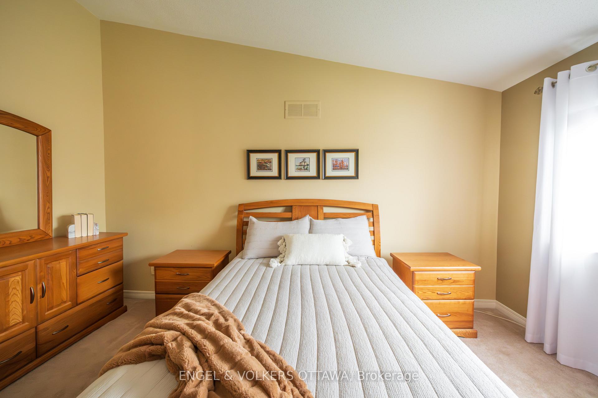 Photo 47 of 4293 Green Gables Lane, Ottawa, Riverside South/Gloucester Glen — HOMEH
