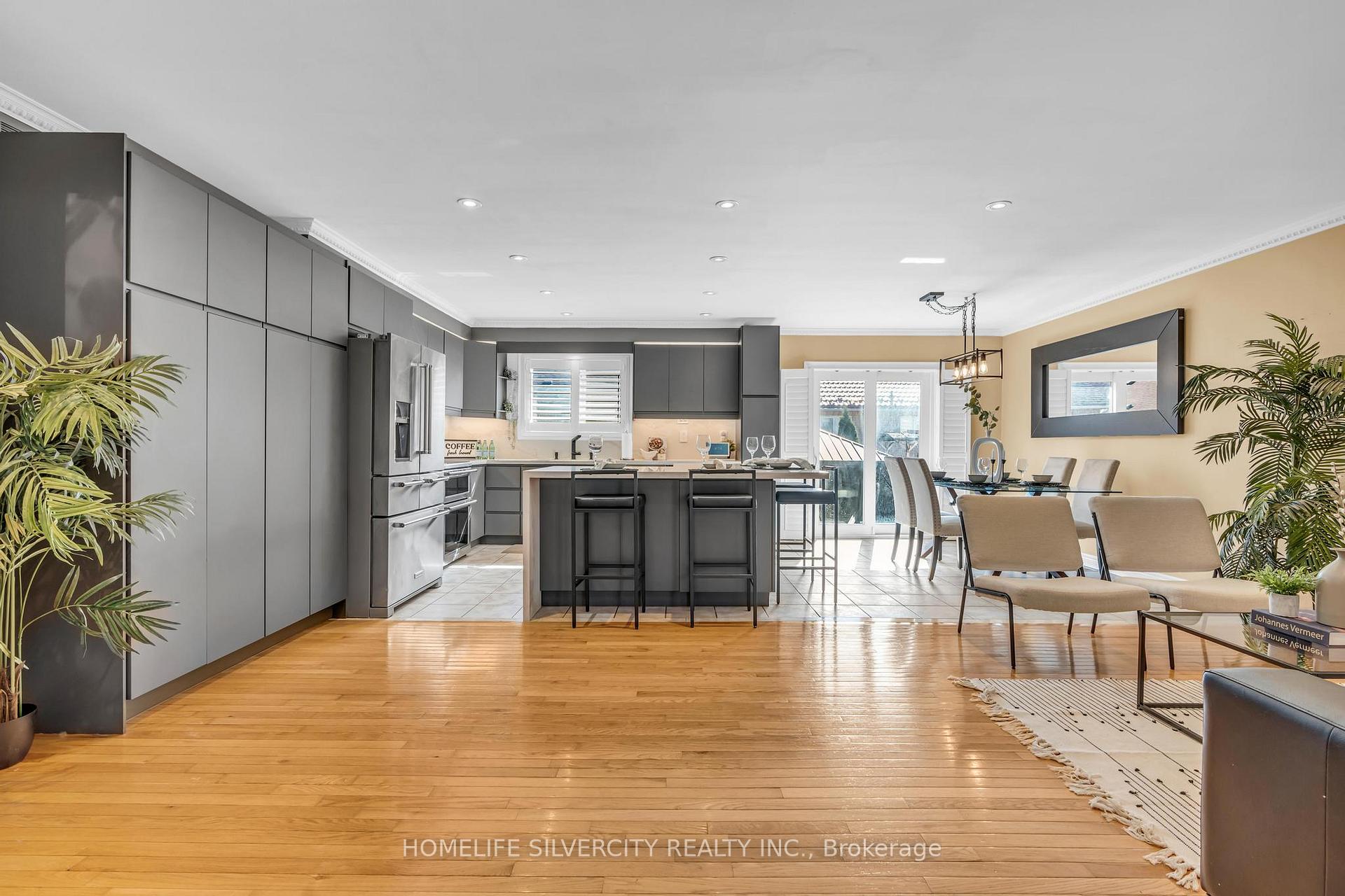 Photo 12 of 8 Orchid Drive, Brampton, Northwest Sandalwood Parkway — HOMEH