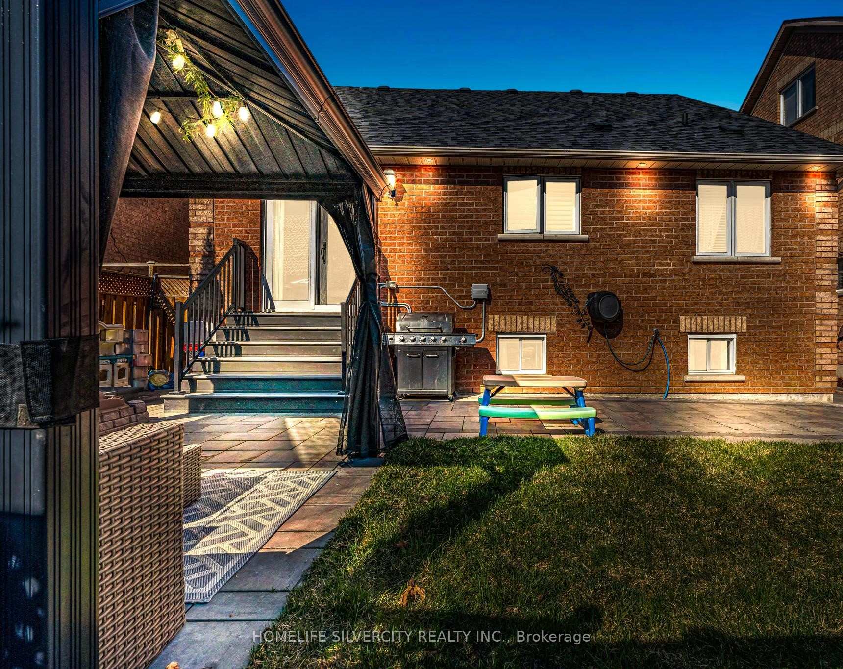 Photo 22 of 8 Orchid Drive, Brampton, Northwest Sandalwood Parkway — HOMEH