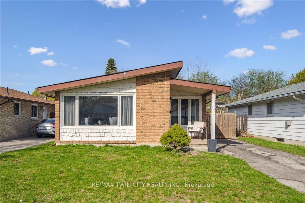 Photo 1 of 130 Selkirk Drive, Kitchener, Alpine — HOMEH