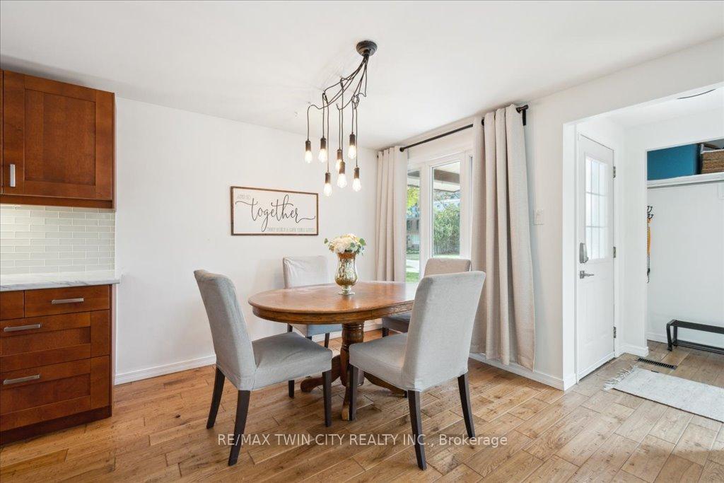 Photo 17 of 130 Selkirk Drive, Kitchener, Alpine — HOMEH
