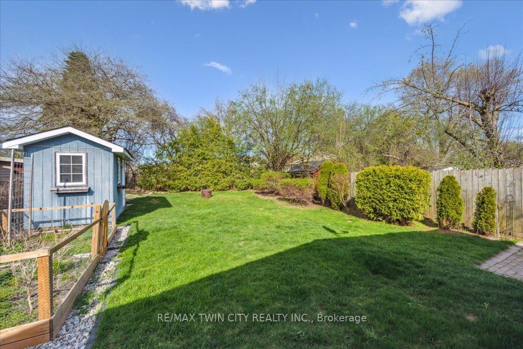 Photo 37 of 130 Selkirk Drive, Kitchener, Alpine — HOMEH