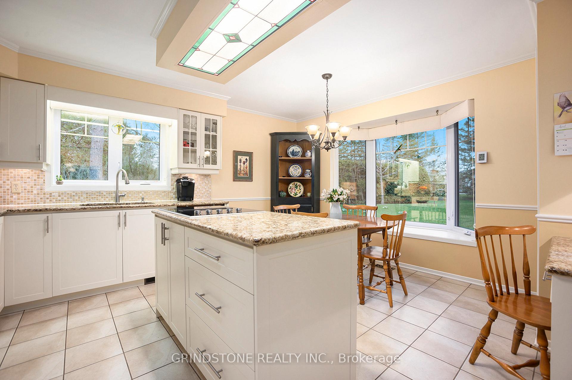 Photo 30 of 10 Barcham Crescent, Ottawa, Barrhaven - Hearts Desire — HOMEH