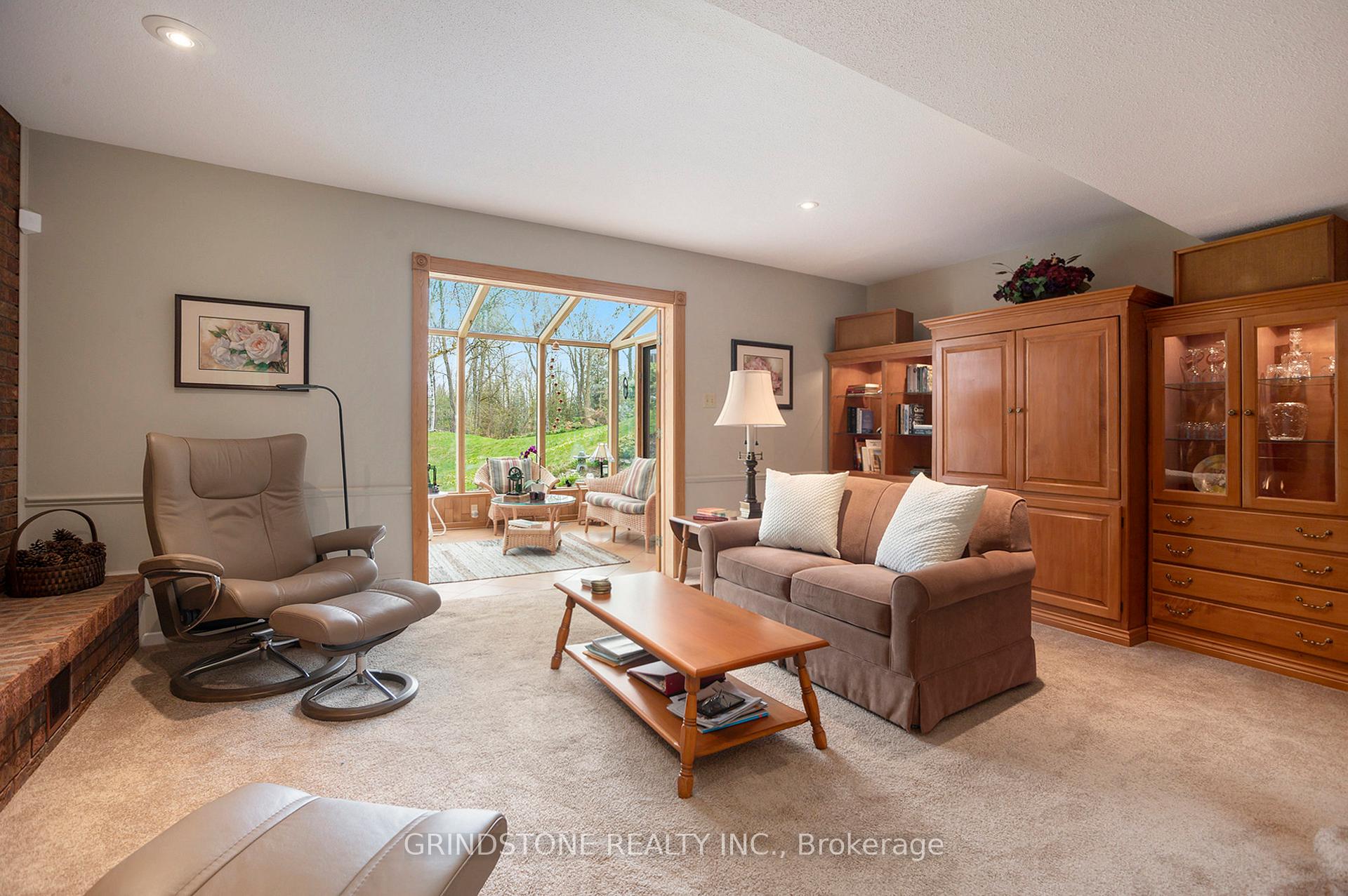 Photo 41 of 10 Barcham Crescent, Ottawa, Barrhaven - Hearts Desire — HOMEH