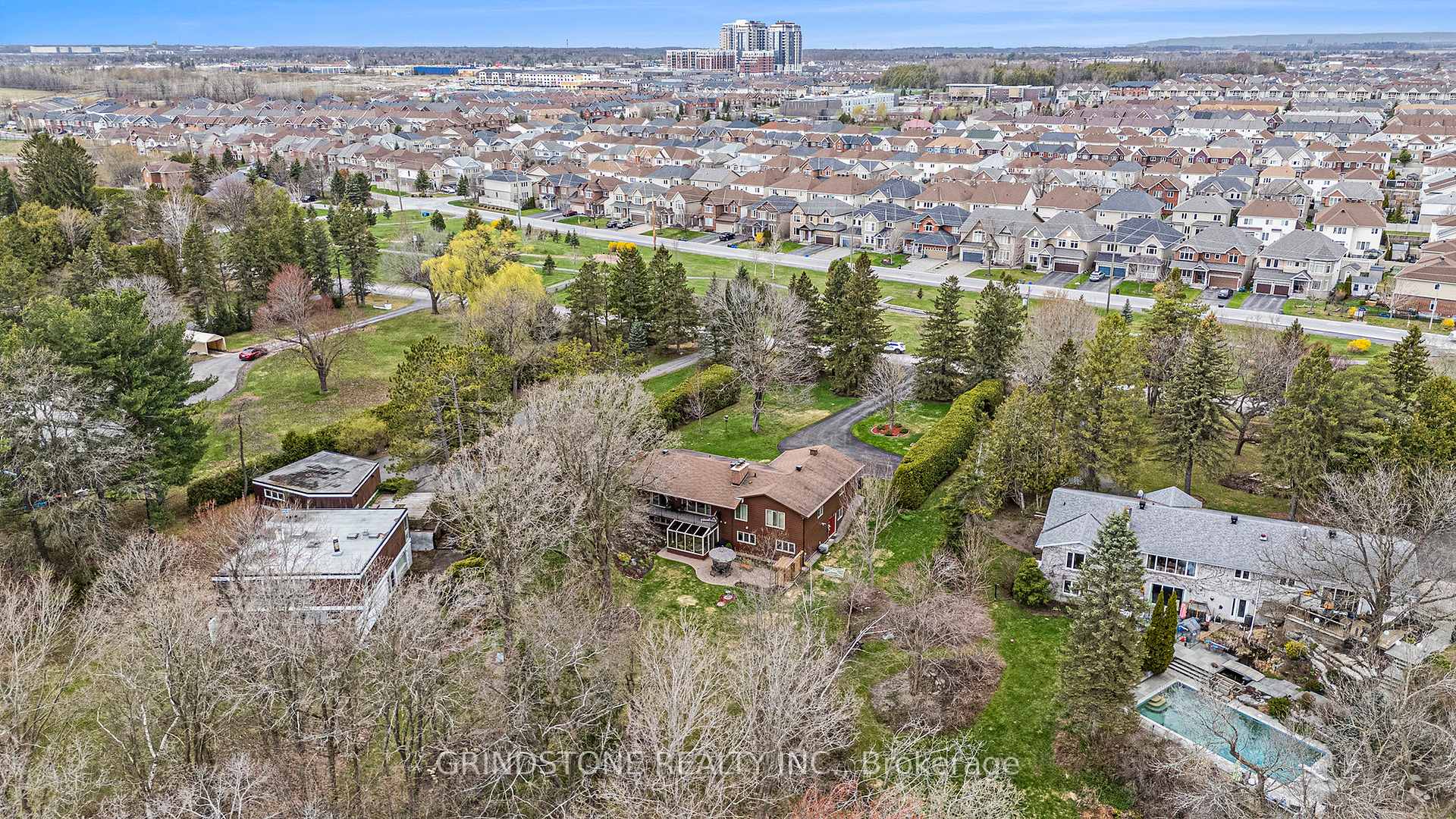 Photo 57 of 10 Barcham Crescent, Ottawa, Barrhaven - Hearts Desire — HOMEH