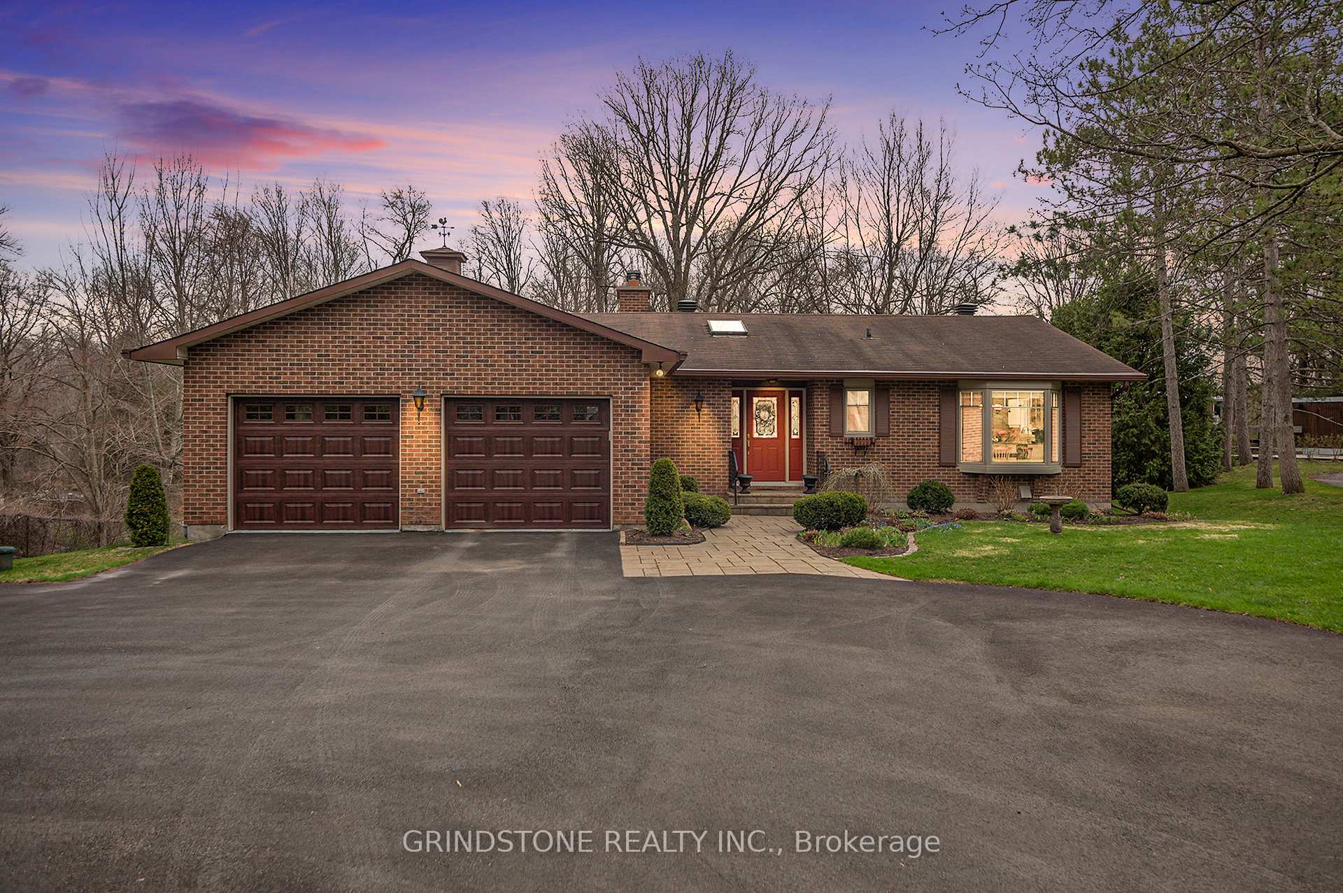 Photo 1 of 10 Barcham Crescent, Ottawa, Barrhaven - Hearts Desire — HOMEH