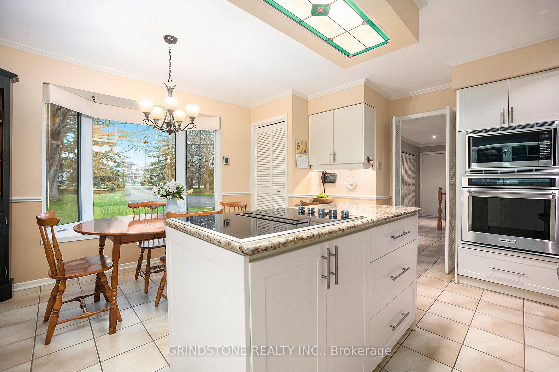 Photo 12 of 10 Barcham Crescent, Ottawa, Barrhaven - Hearts Desire — HOMEH