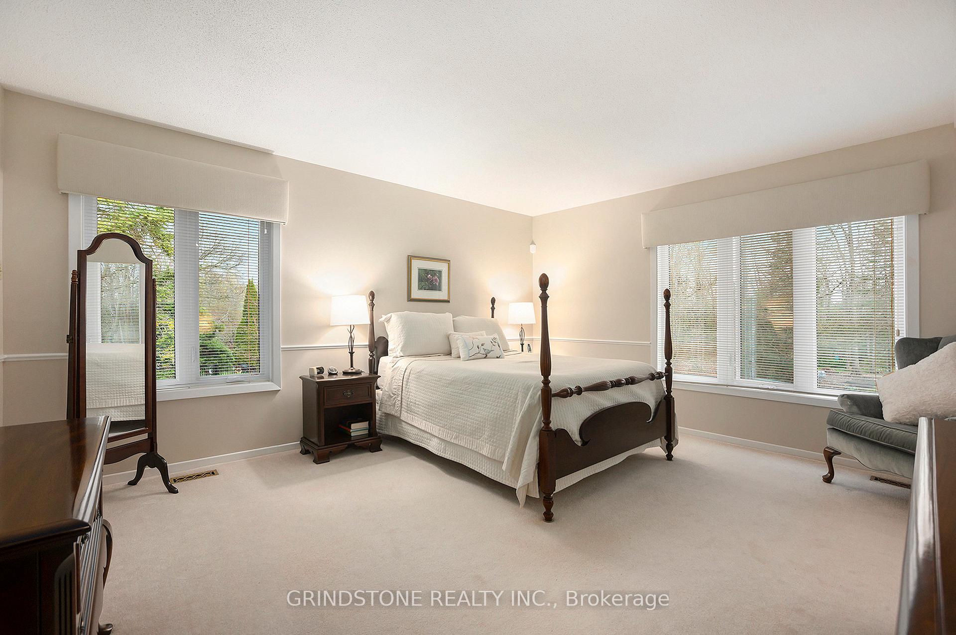 Photo 16 of 10 Barcham Crescent, Ottawa, Barrhaven - Hearts Desire — HOMEH