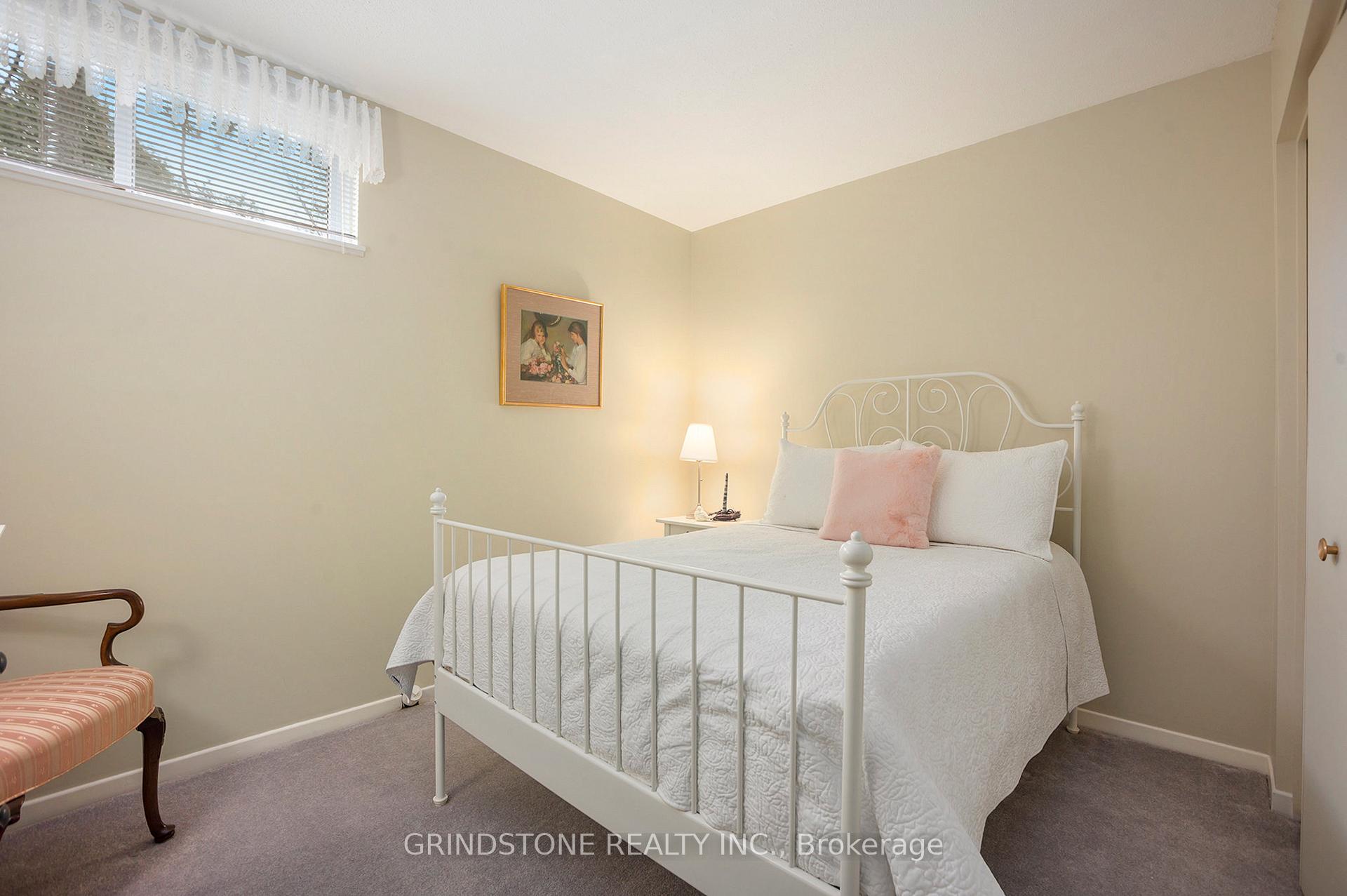 Photo 65 of 10 Barcham Crescent, Ottawa, Barrhaven - Hearts Desire — HOMEH