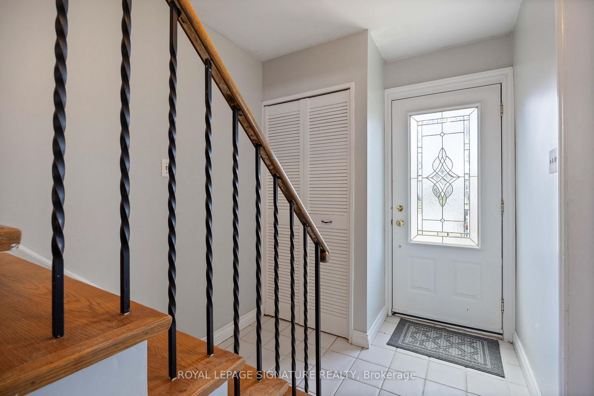 Photo 4 of 102 Rainier Square, Scarborough, L'Amoreaux — HOMEH