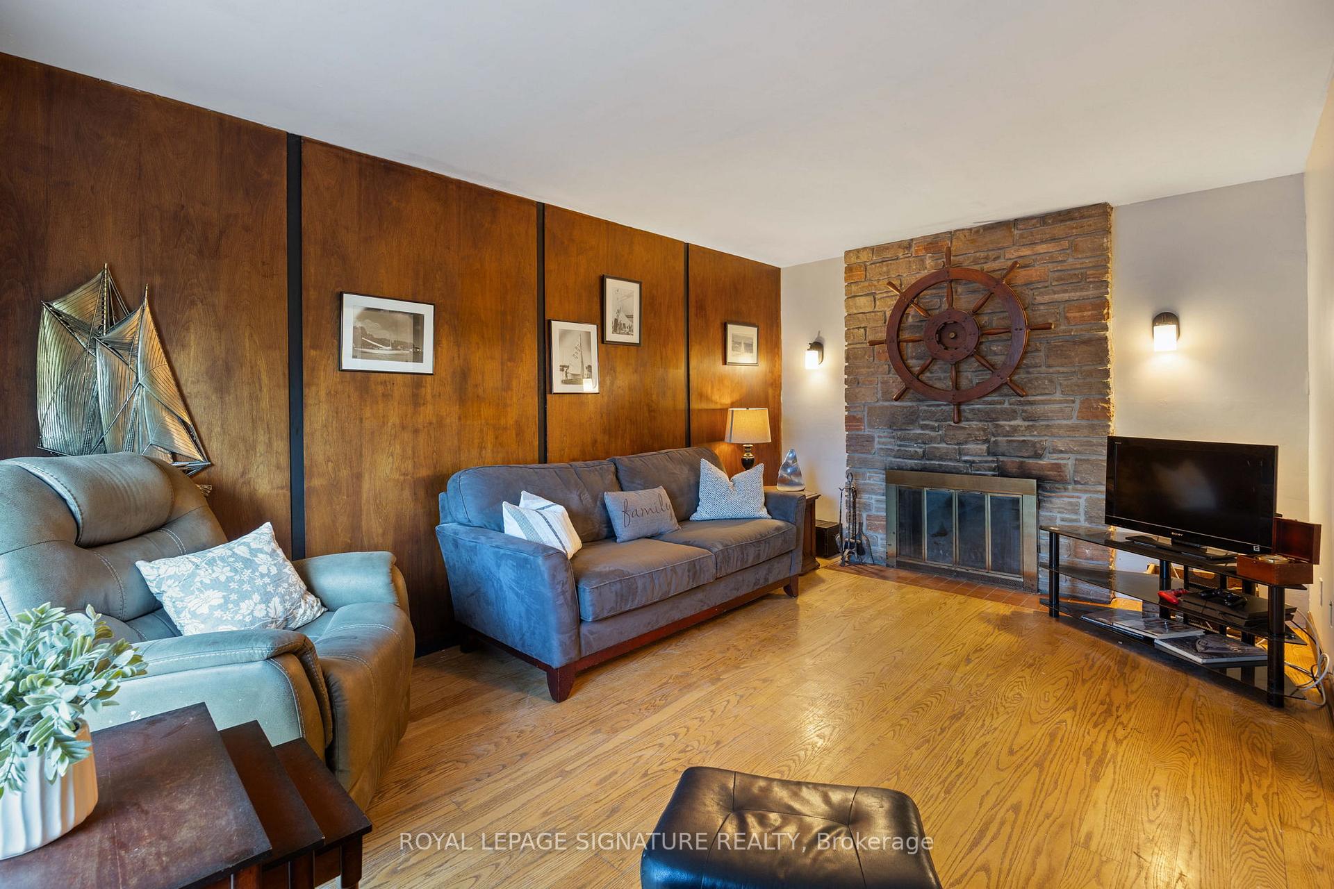 Photo 15 of 102 Rainier Square, Scarborough, L'Amoreaux — HOMEH