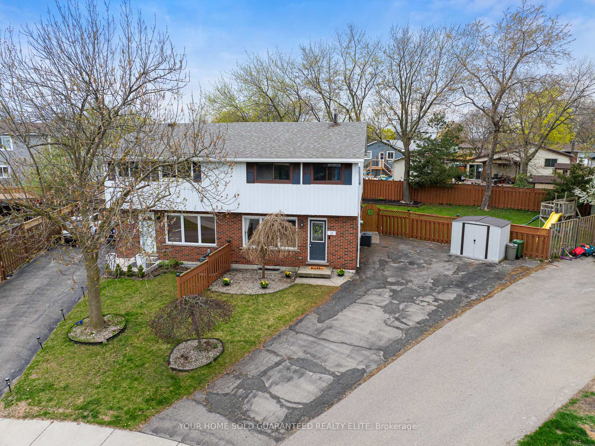 Photo 1 of 17 Brendan Court, Hamilton, Berrisfield — HOMEH