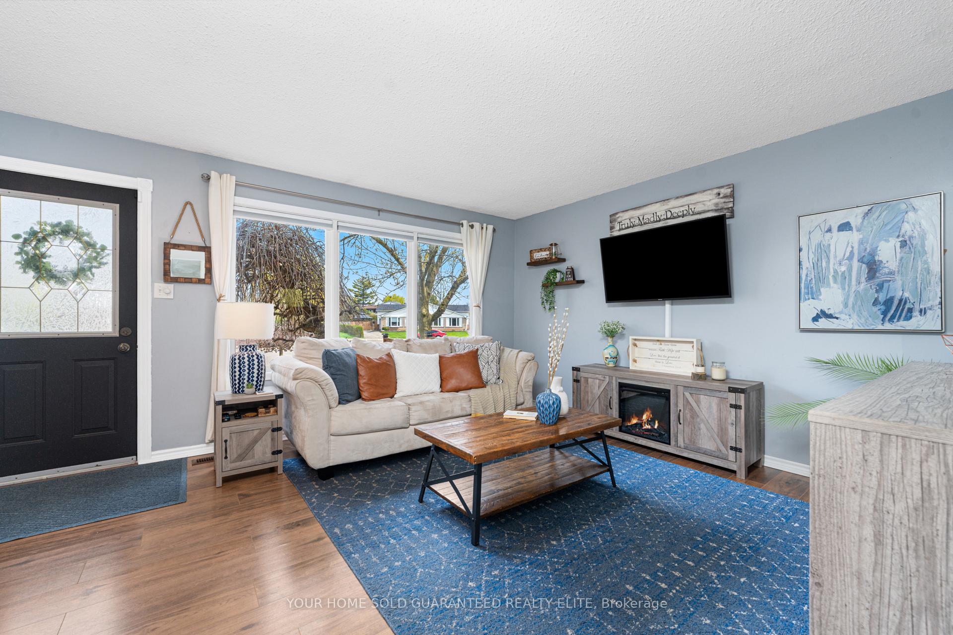 Photo 3 of 17 Brendan Court, Hamilton, Berrisfield — HOMEH
