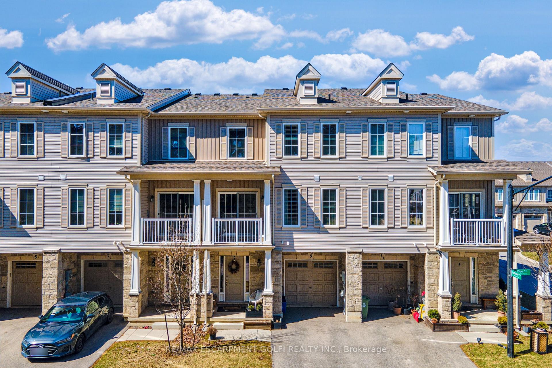 Photo 1 of 9 Pipe Avenue, Hamilton, Ancaster — HOMEH