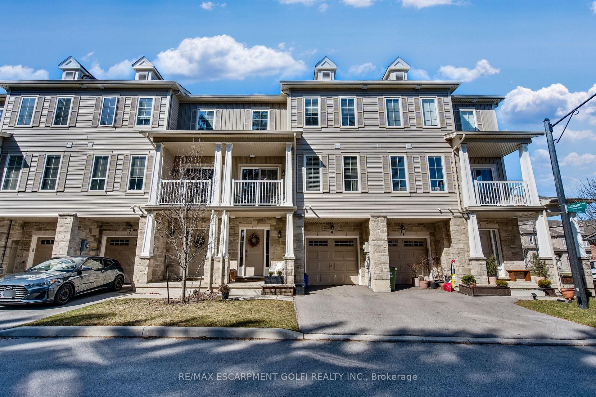Photo 2 of 9 Pipe Avenue, Hamilton, Ancaster — HOMEH
