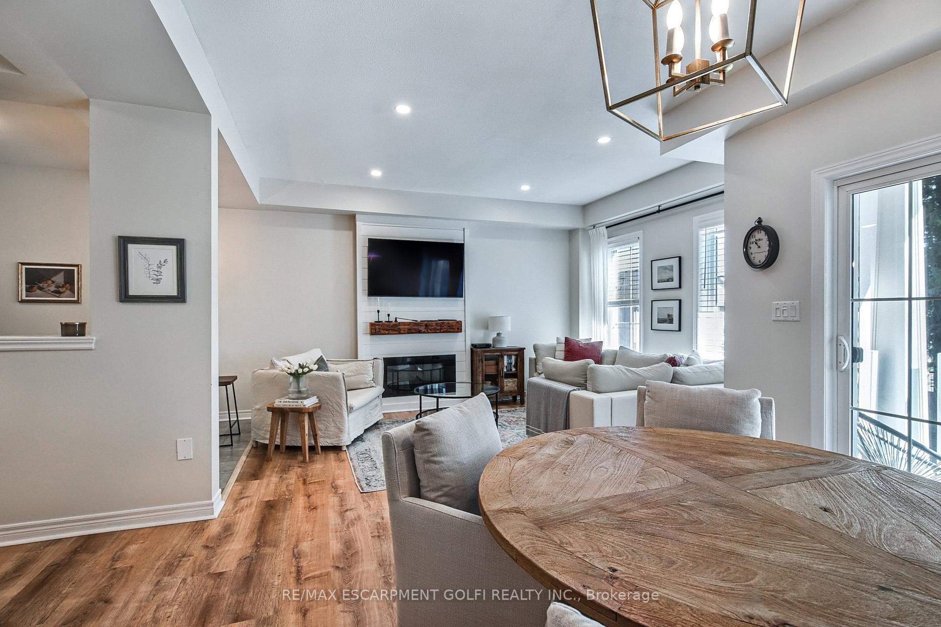 Photo 16 of 9 Pipe Avenue, Hamilton, Ancaster — HOMEH