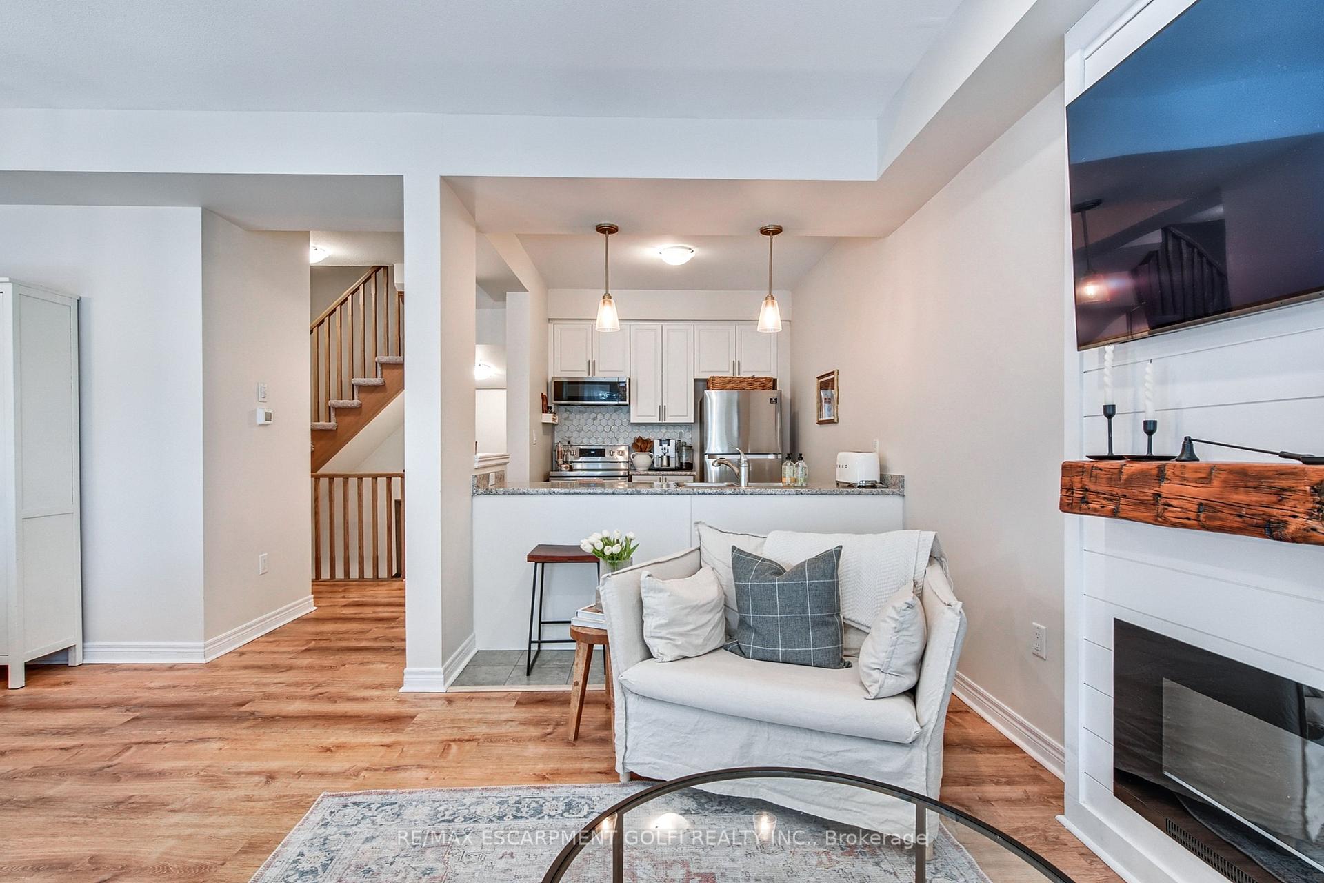 Photo 20 of 9 Pipe Avenue, Hamilton, Ancaster — HOMEH