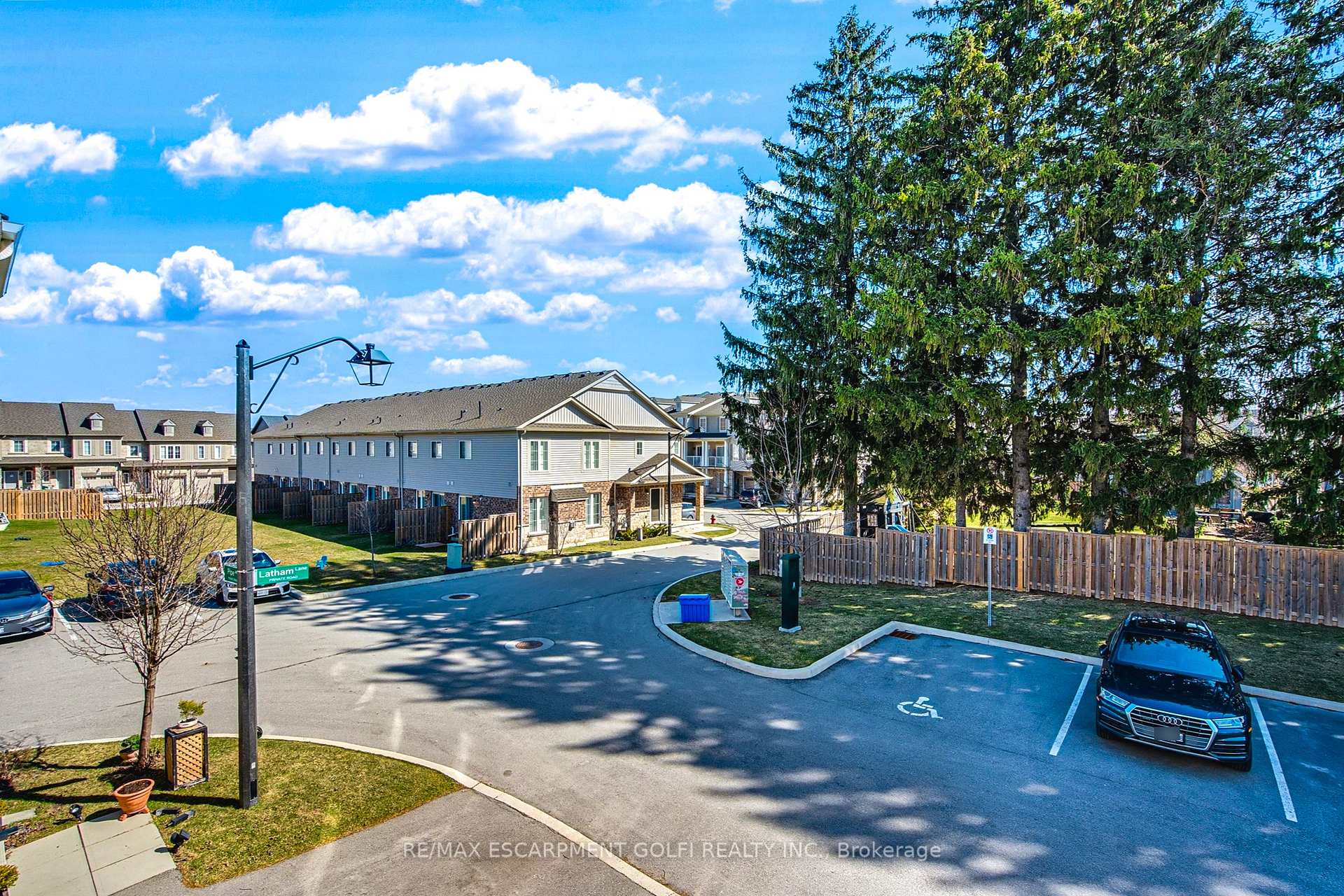 Photo 24 of 9 Pipe Avenue, Hamilton, Ancaster — HOMEH
