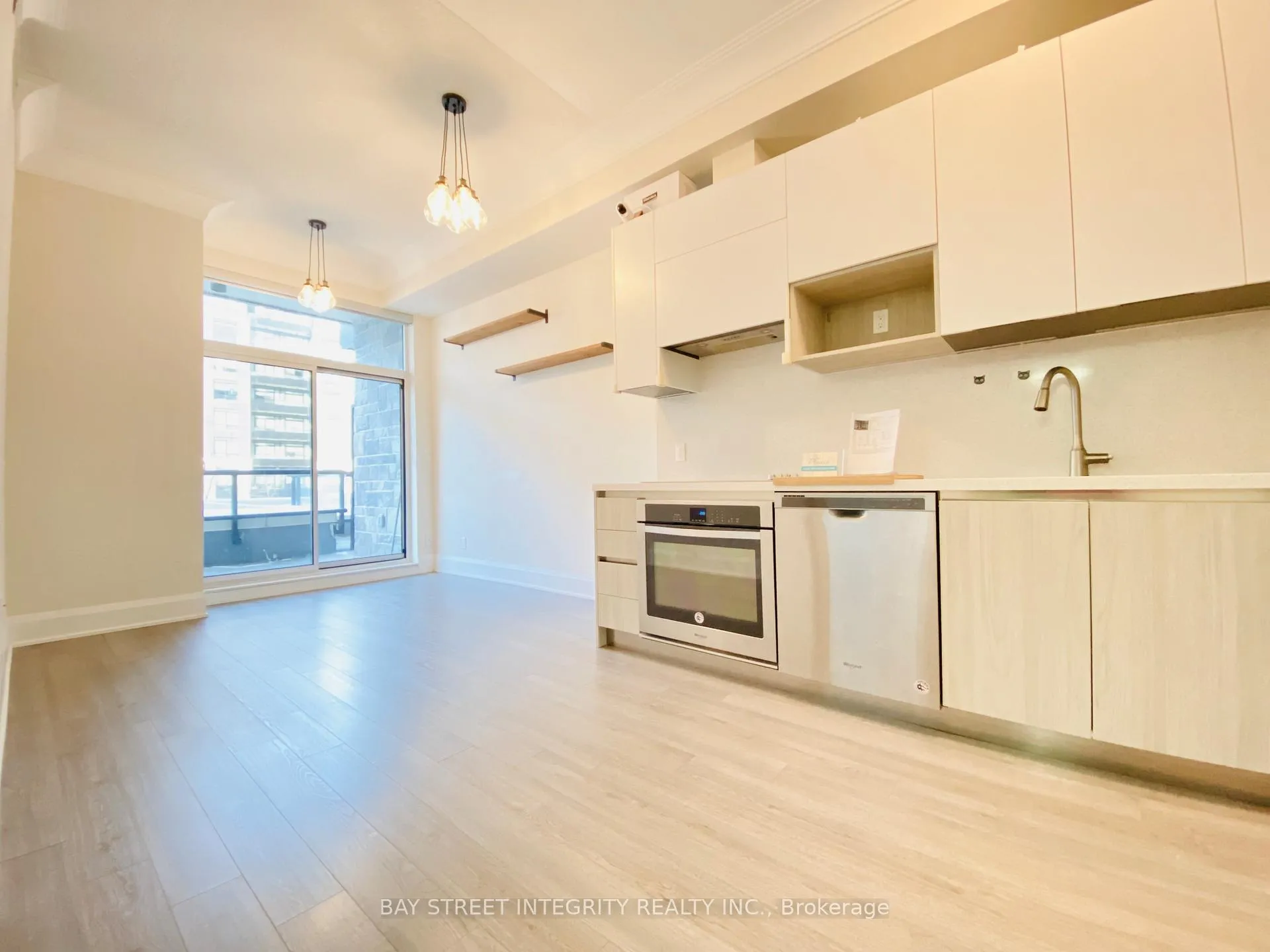 Photo 3 of Unit 232, 15 Water Walk Drive, Markham, Unionville — HOMEH