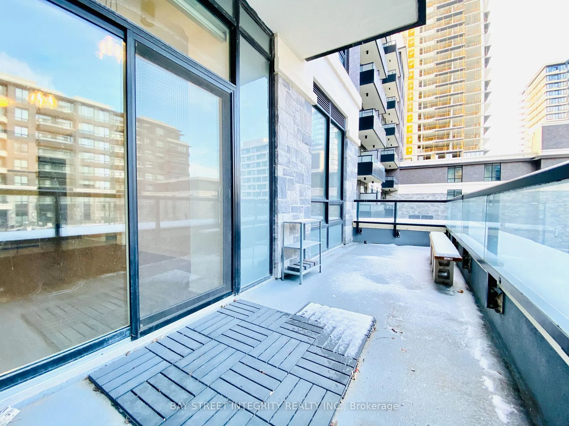 Photo 11 of Unit 232, 15 Water Walk Drive, Markham, Unionville — HOMEH