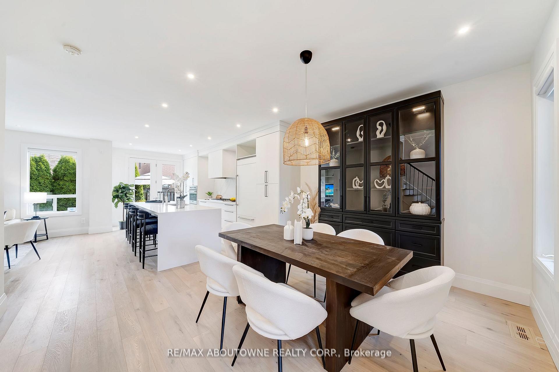 Photo 4 of 23 Timberland Drive, Vaughan, Vellore Village — HOMEH