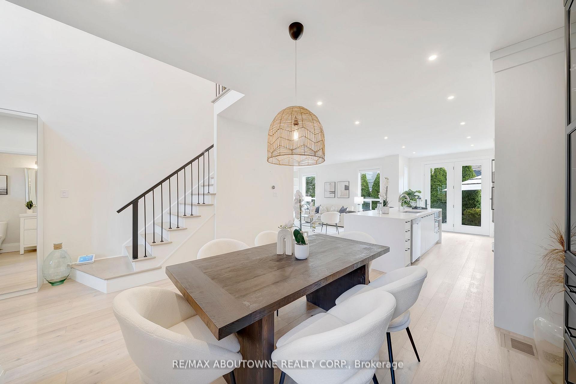 Photo 5 of 23 Timberland Drive, Vaughan, Vellore Village — HOMEH