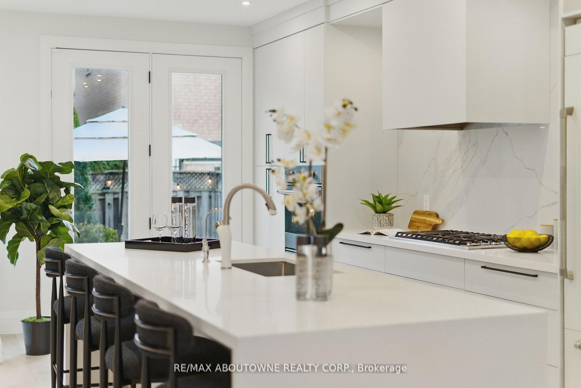 Photo 8 of 23 Timberland Drive, Vaughan, Vellore Village — HOMEH