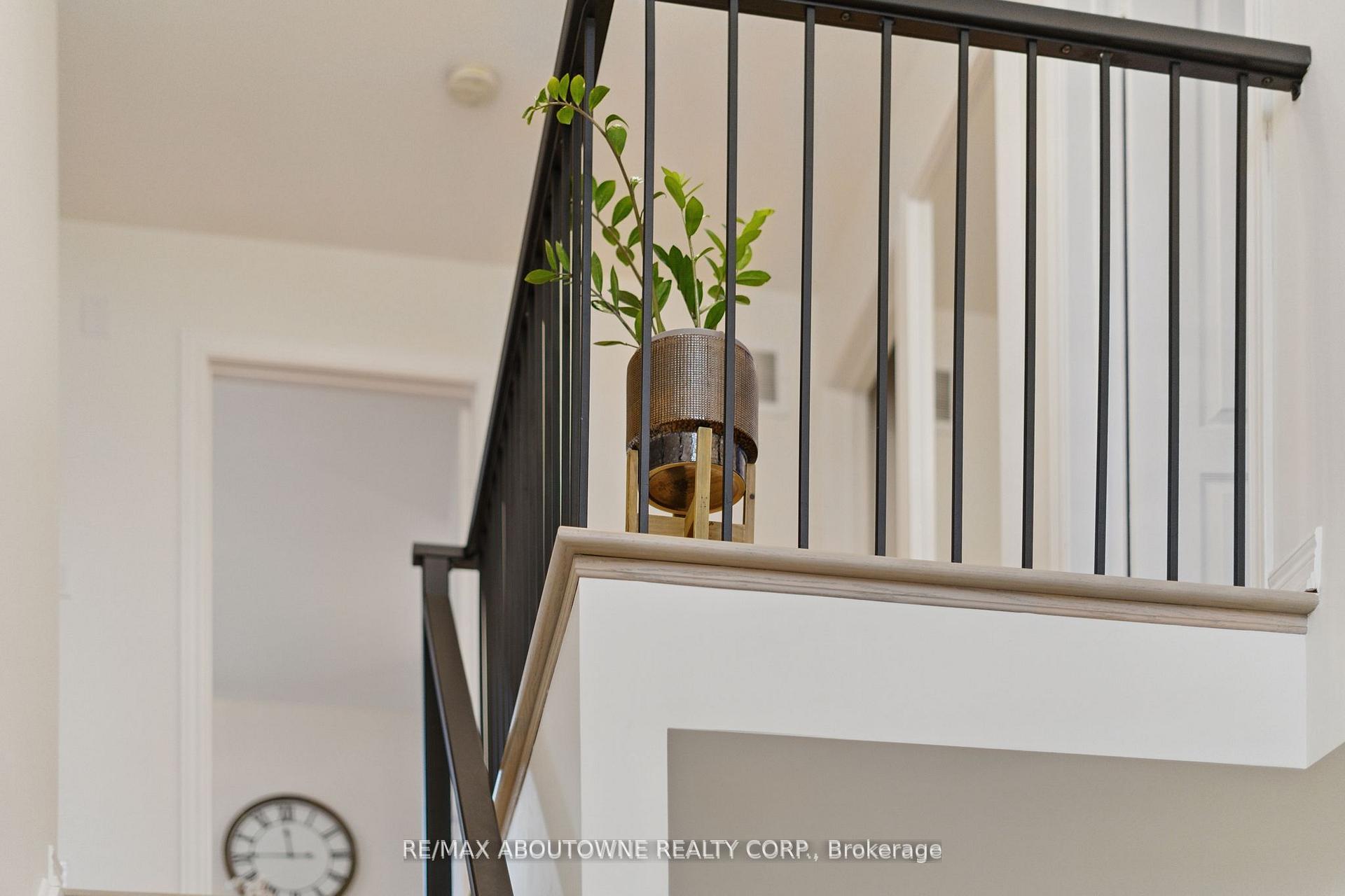 Photo 22 of 23 Timberland Drive, Vaughan, Vellore Village — HOMEH