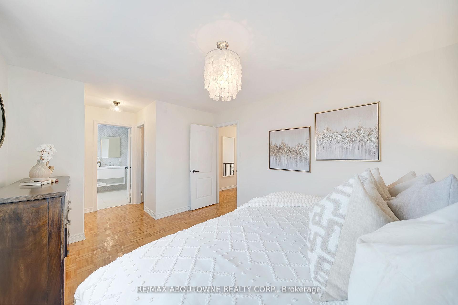 Photo 25 of 23 Timberland Drive, Vaughan, Vellore Village — HOMEH
