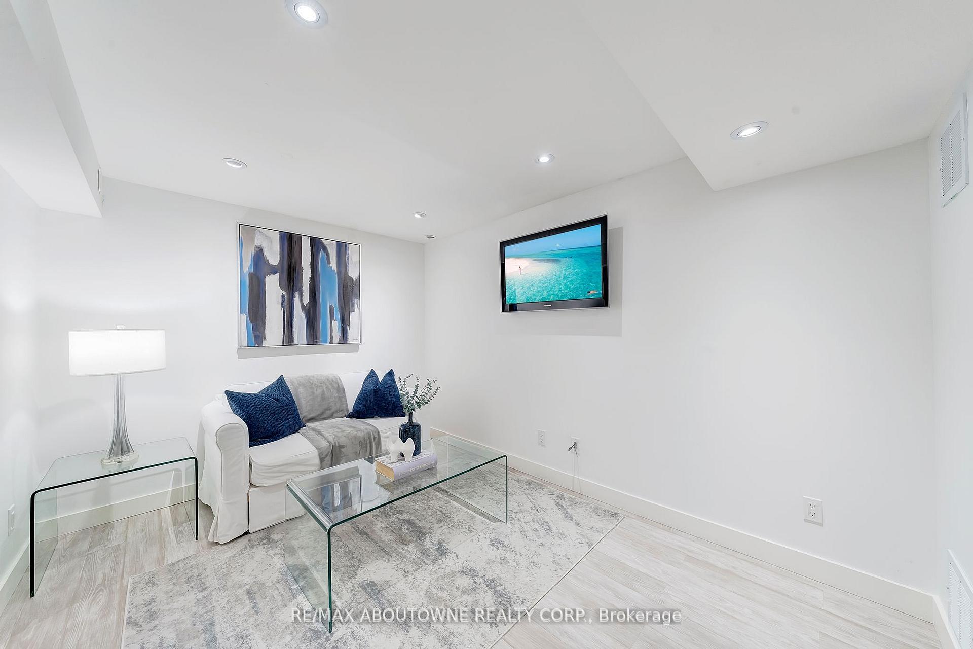 Photo 36 of 23 Timberland Drive, Vaughan, Vellore Village — HOMEH