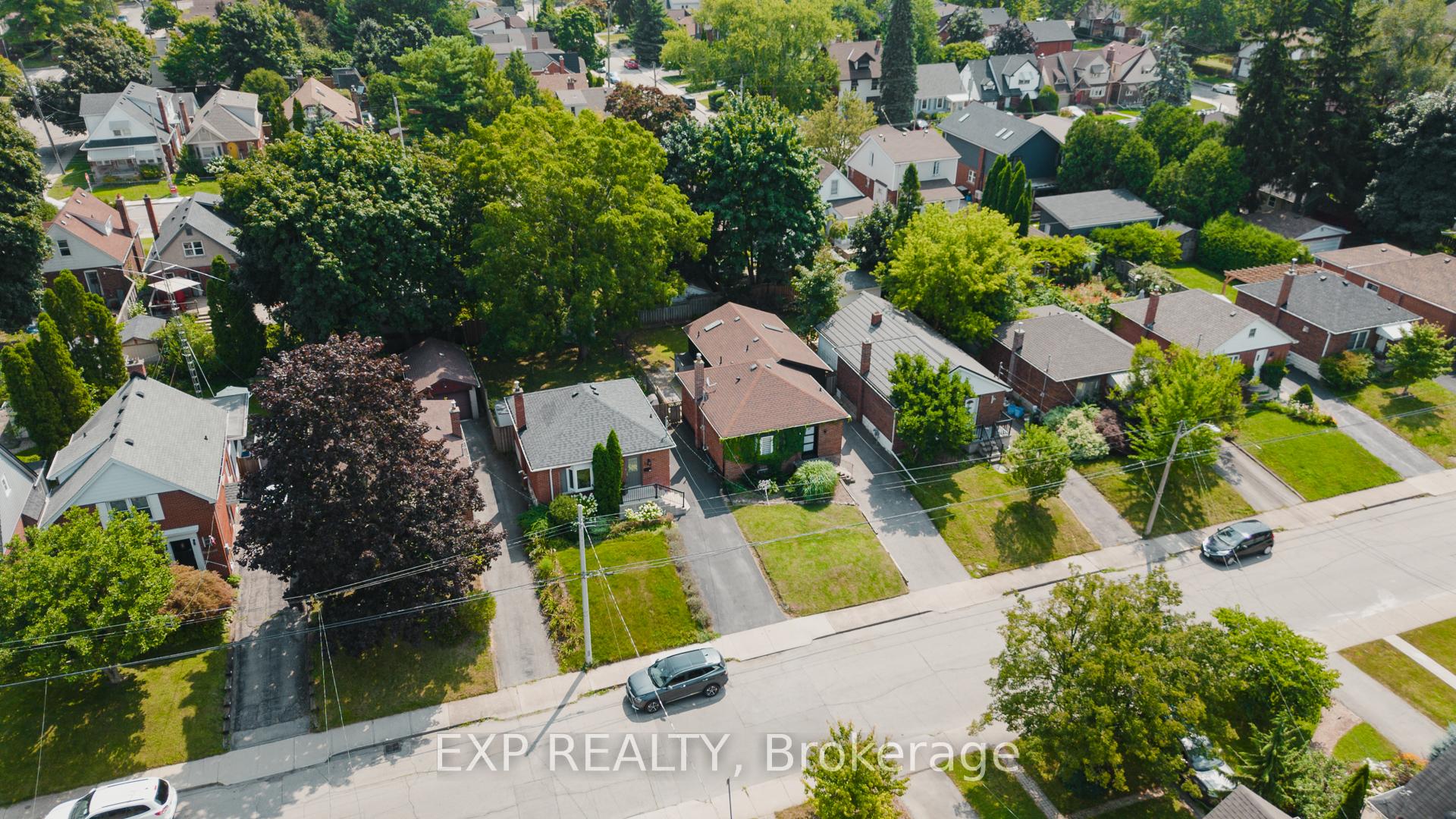 Photo 2 of 124 Bond Street N, Hamilton, Westdale — HOMEH