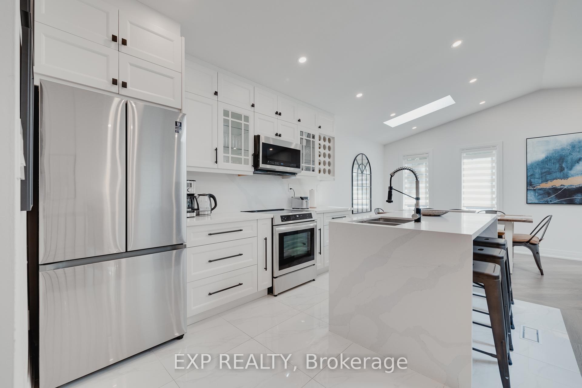 Photo 7 of 124 Bond Street N, Hamilton, Westdale — HOMEH