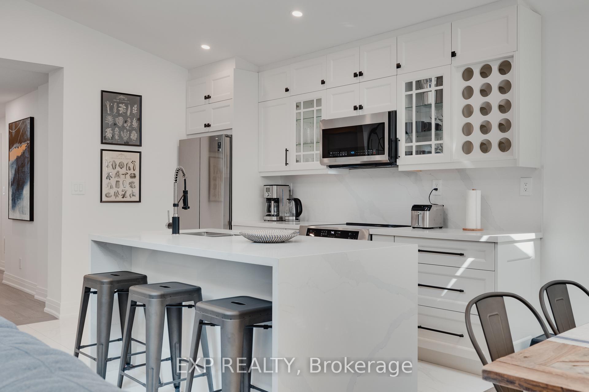 Photo 11 of 124 Bond Street N, Hamilton, Westdale — HOMEH