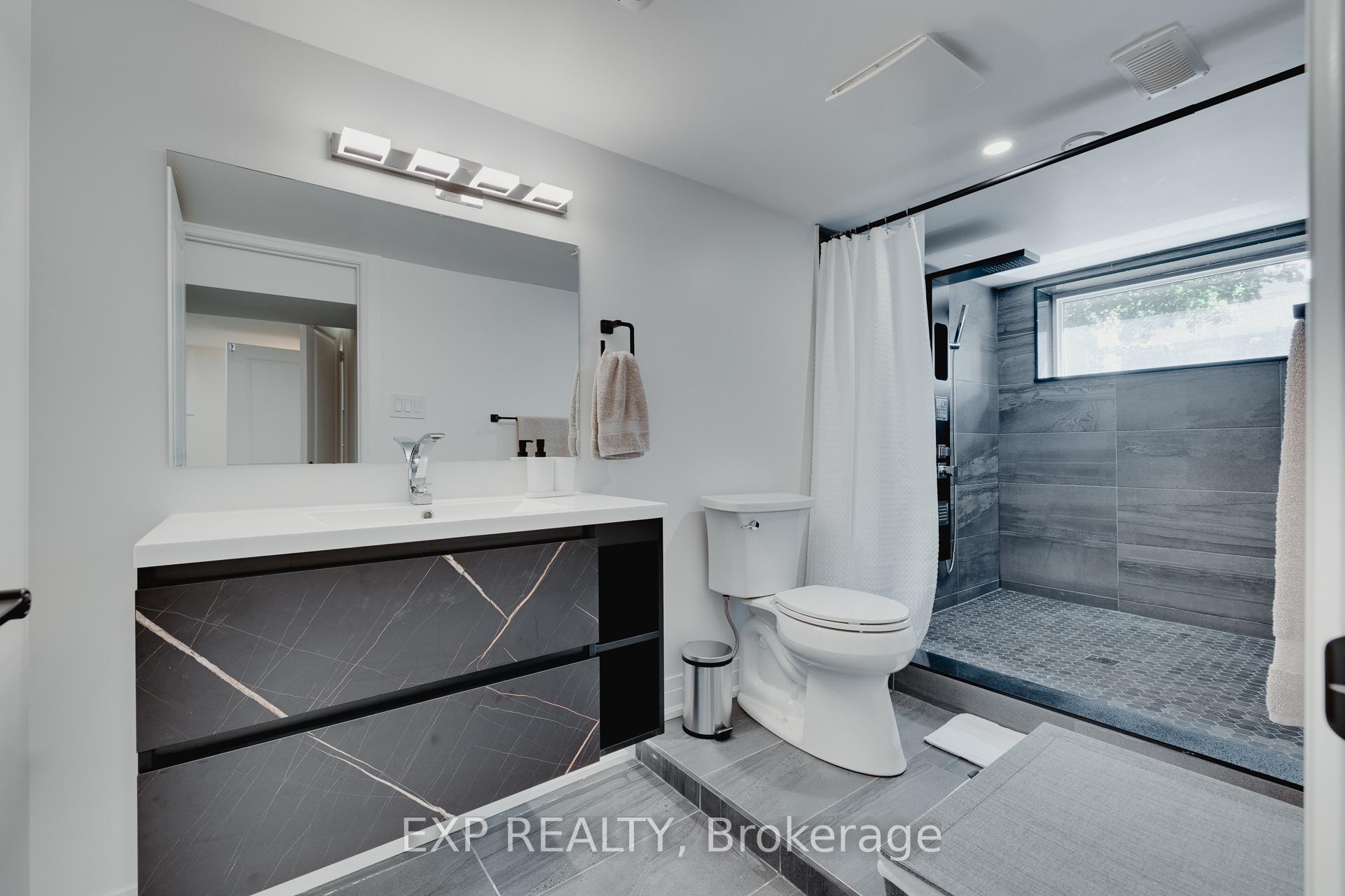 Photo 22 of 124 Bond Street N, Hamilton, Westdale — HOMEH